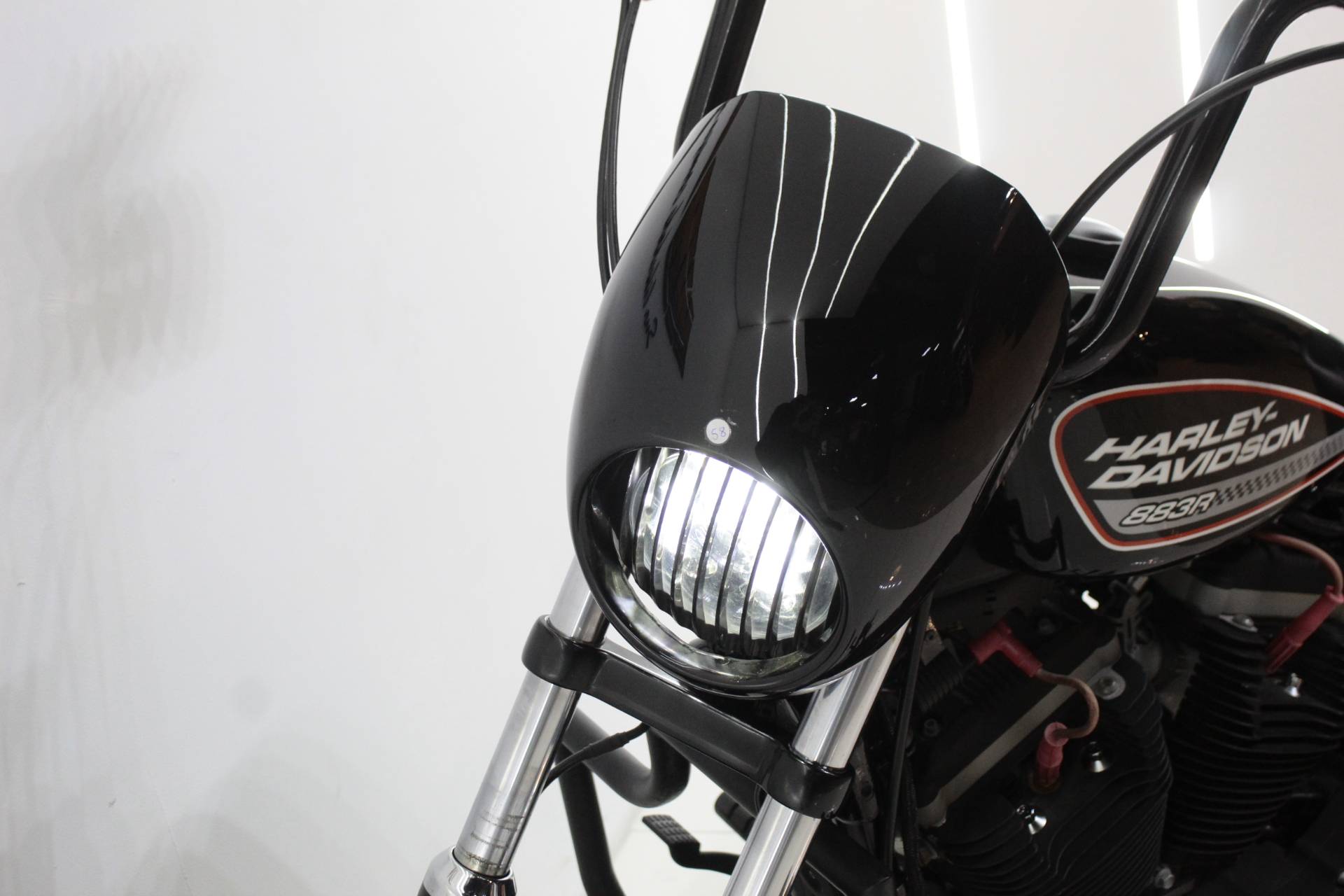 HARLEY-DAVIDSON SPORTSTER XL 883 R