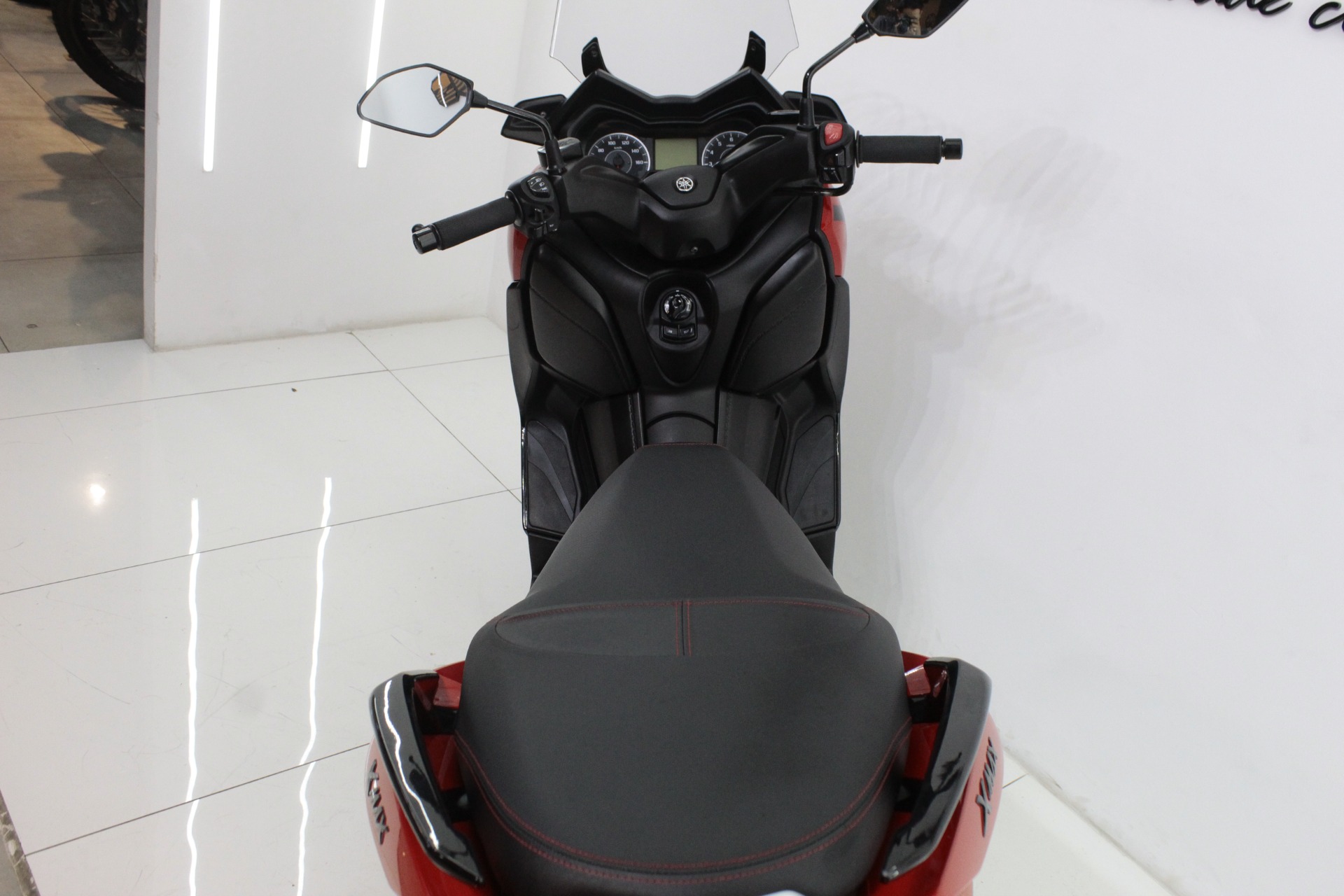 YAMAHA XMAX ABS