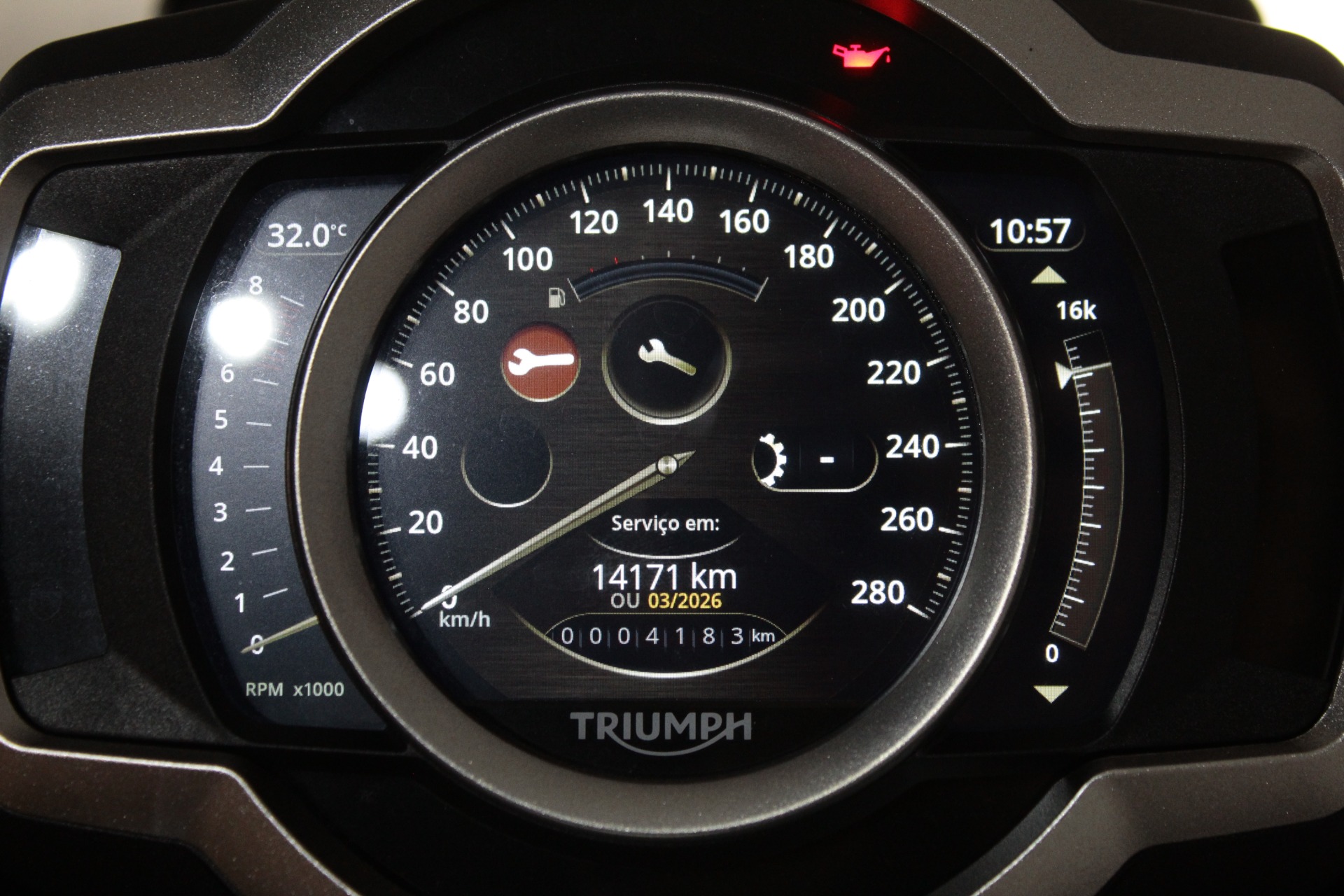 TRIUMPH ROCKET III R