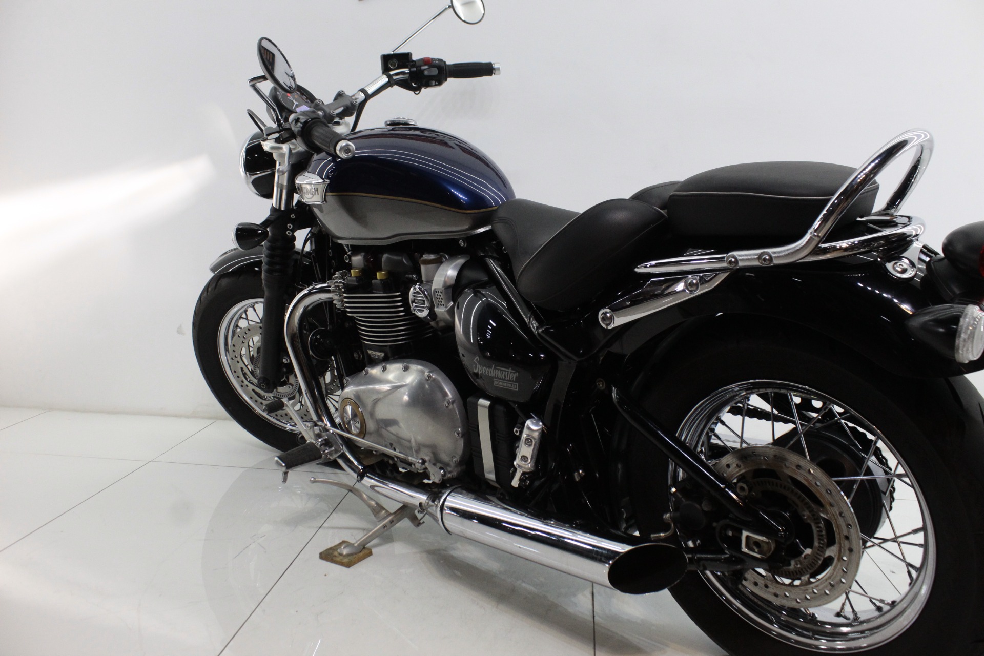 TRIUMPH BONNEVILLE SPEEDMASTER