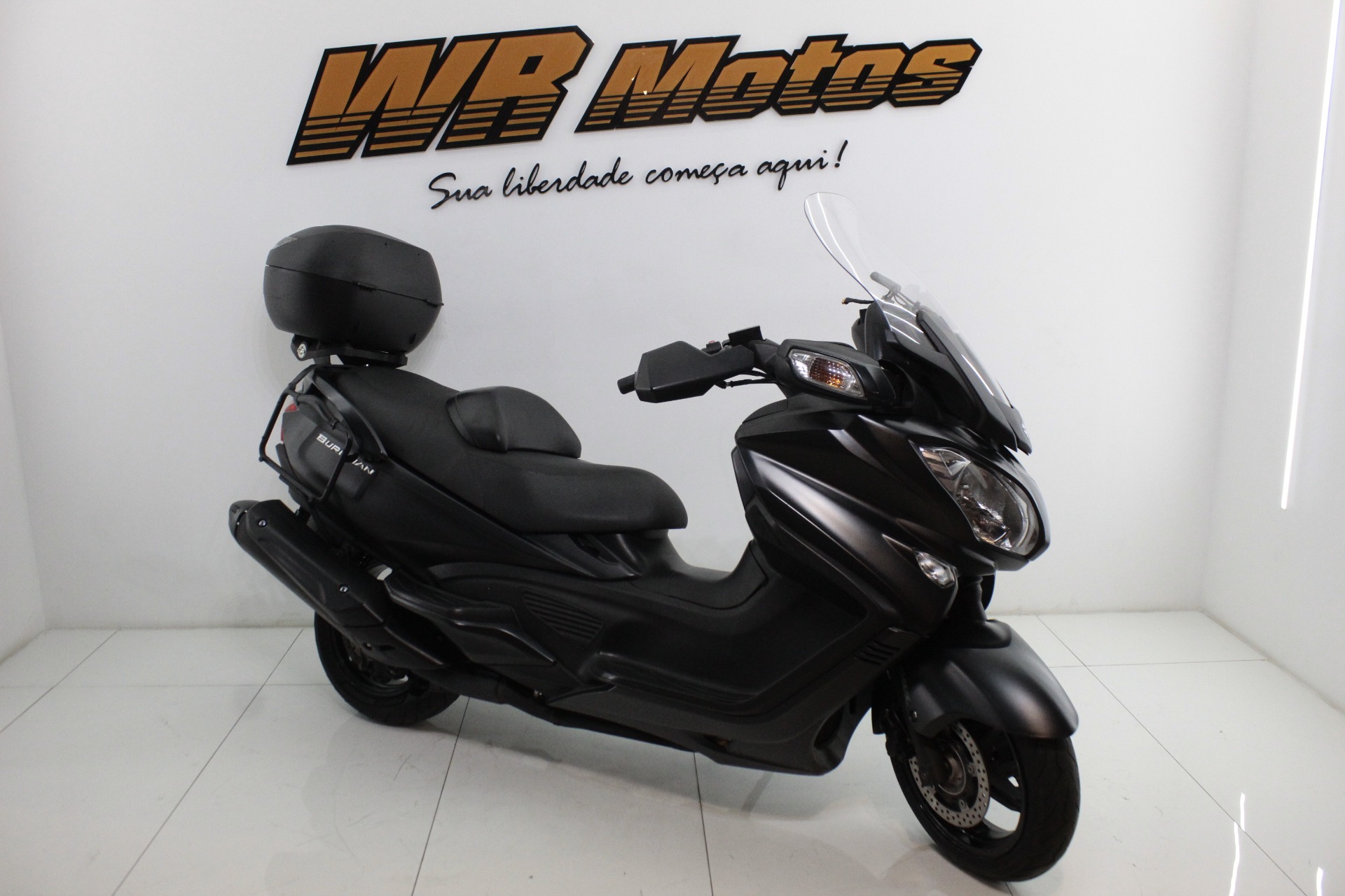 SUZUKI BURGMAN 650 EXECUTIVE