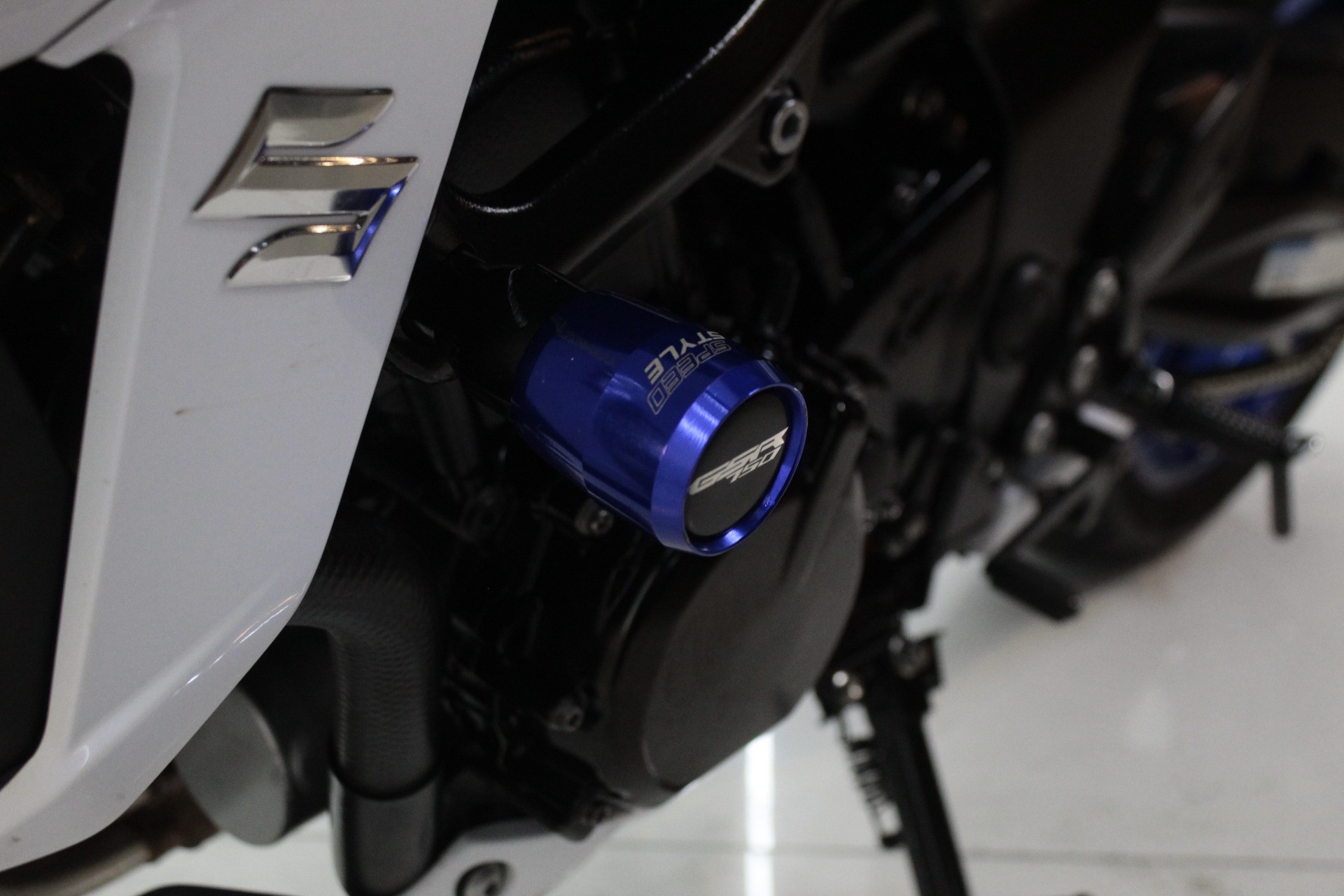 SUZUKI GSX S 750AZ