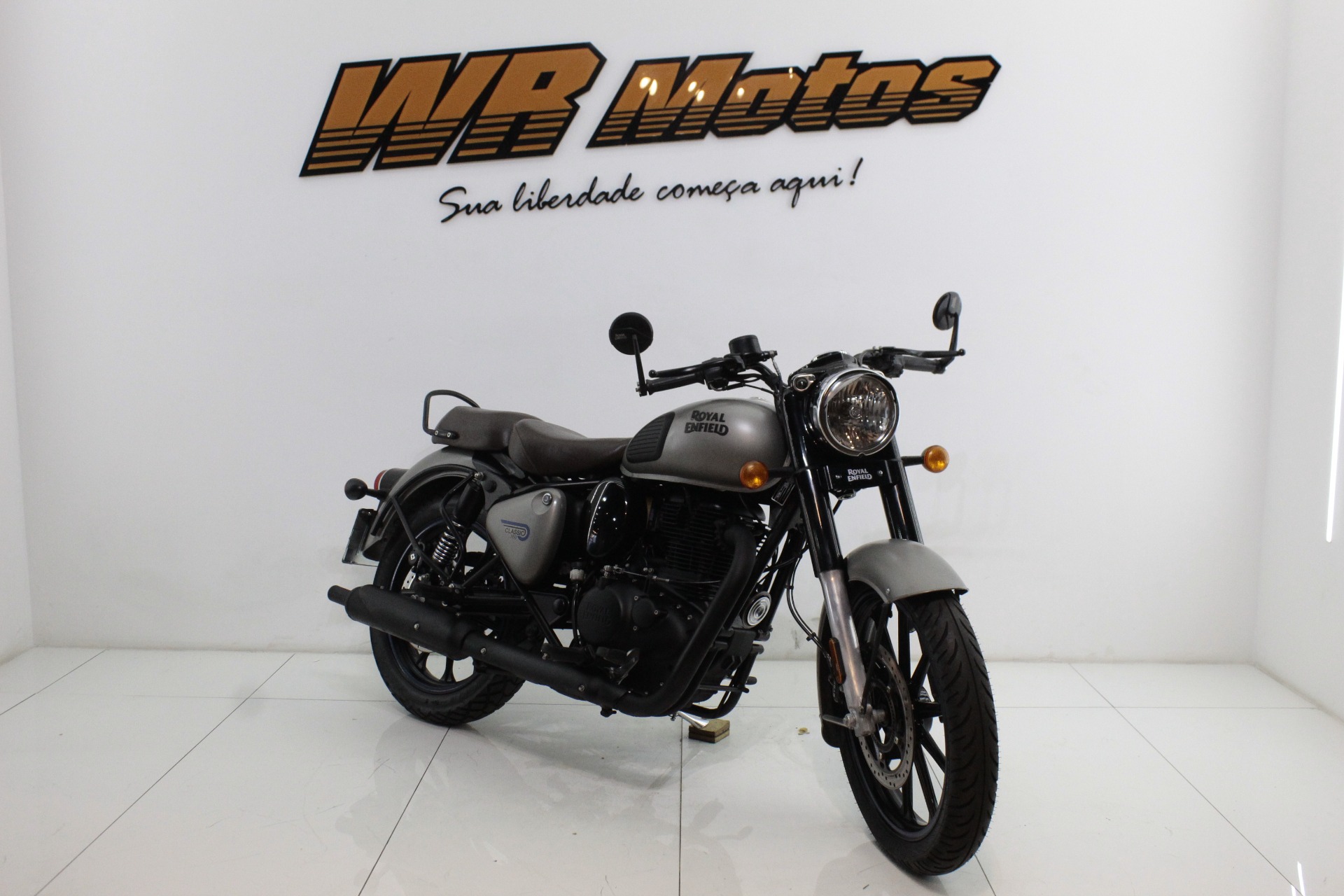 ROYAL ENFIELD CLASSIC 500
