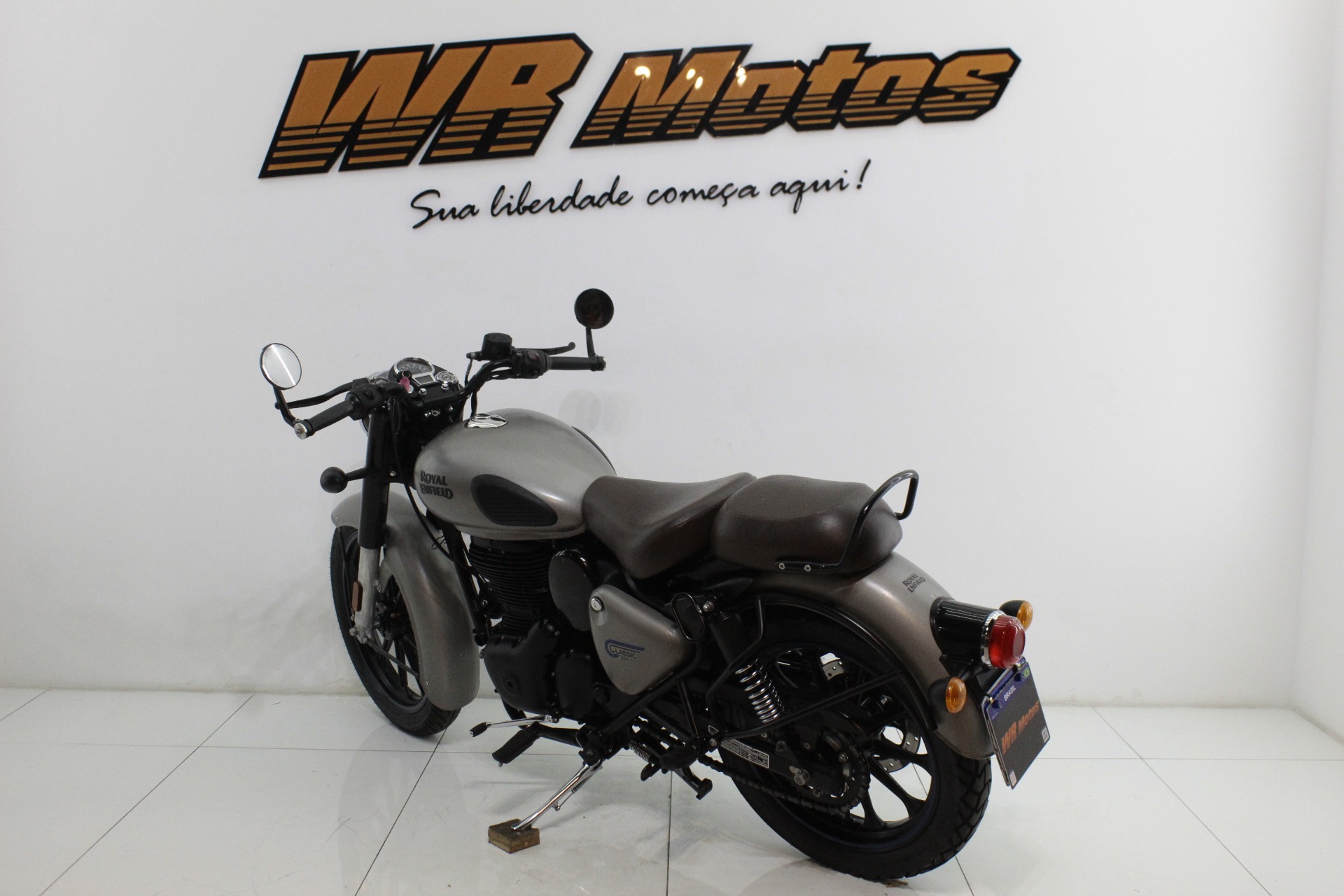 ROYAL ENFIELD CLASSIC 500
