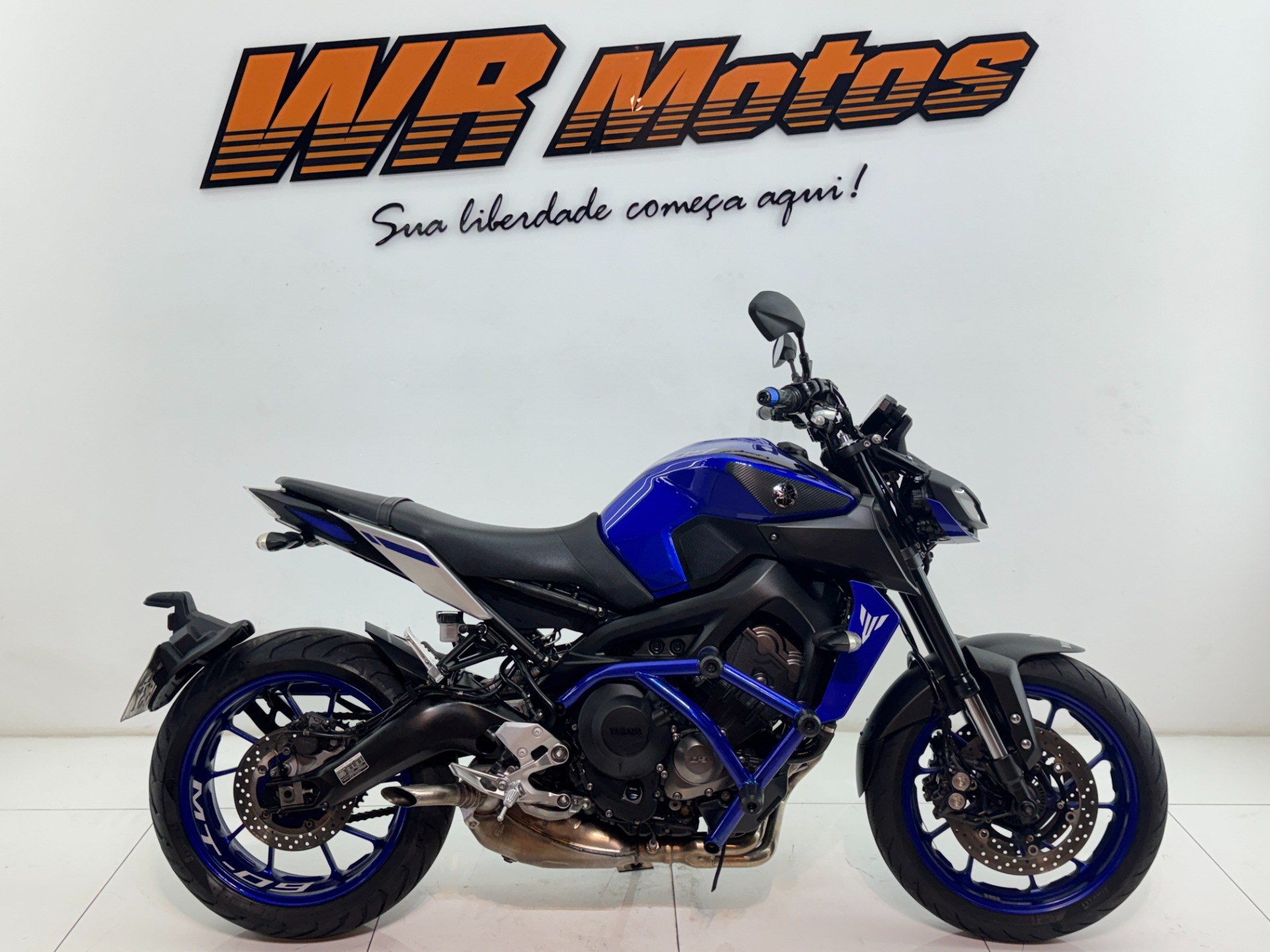 YAMAHA MT-09