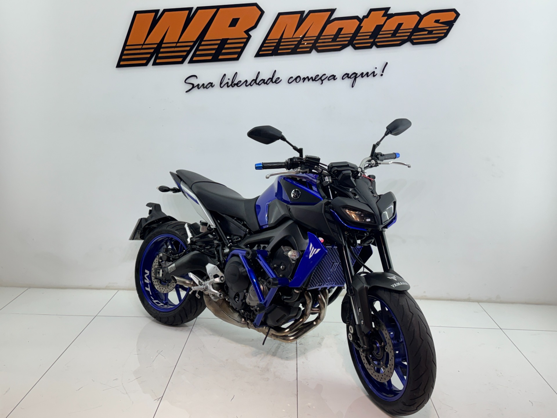 YAMAHA MT-09