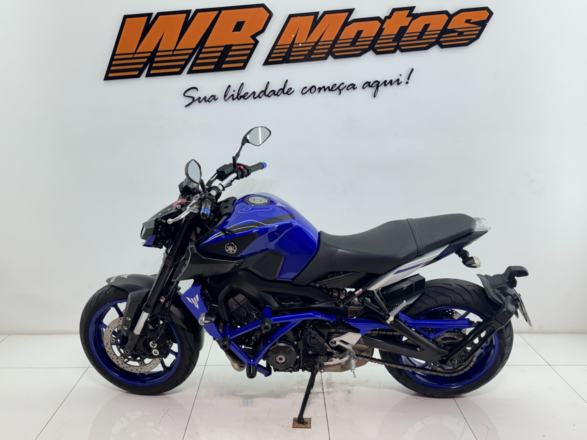 YAMAHA MT-09