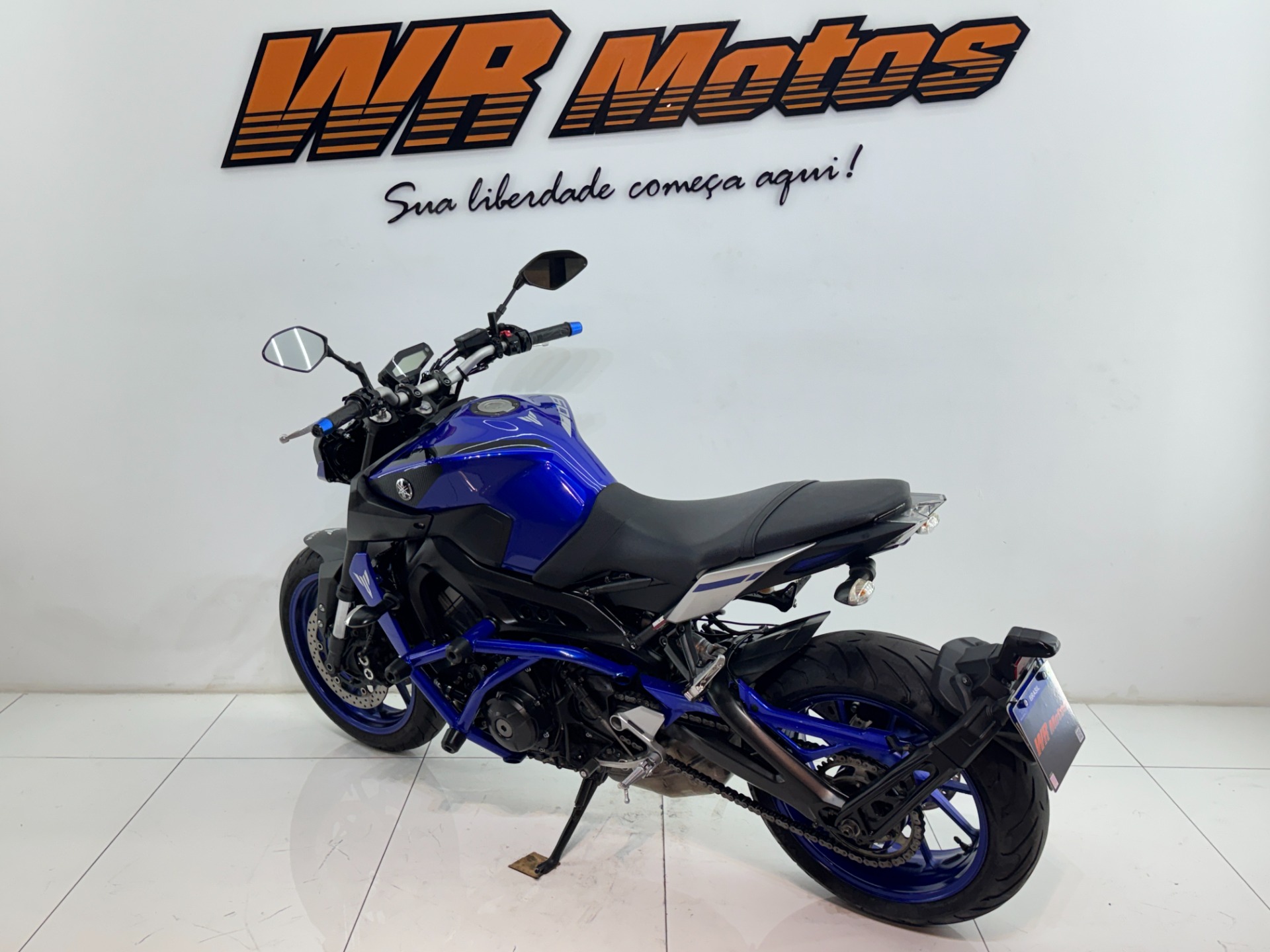 YAMAHA MT-09