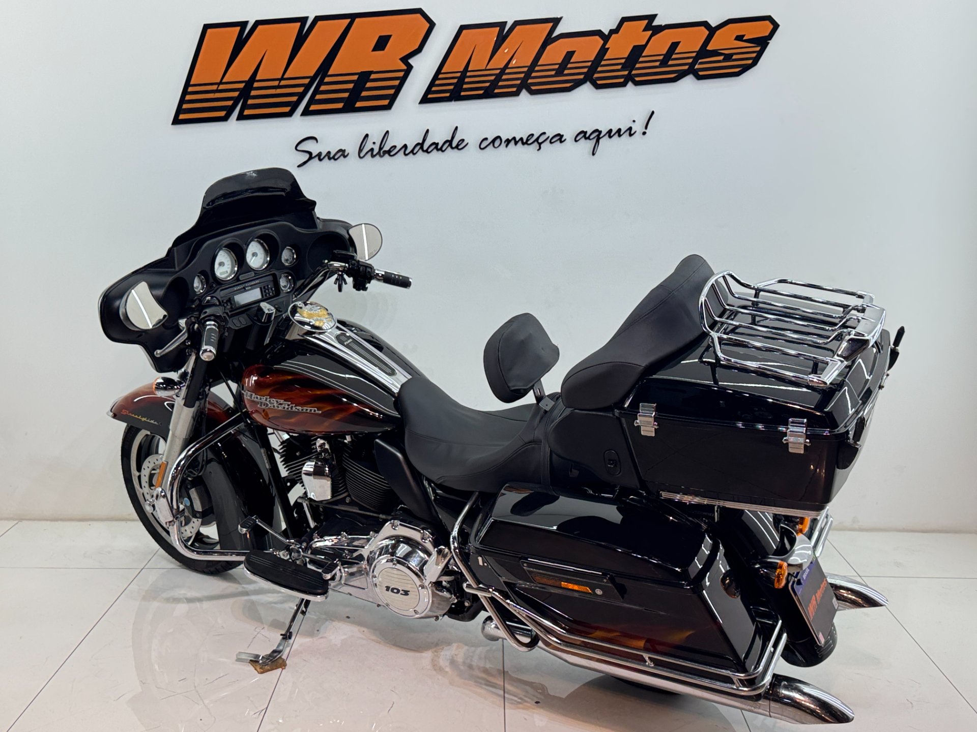 HARLEY-DAVIDSON STREET GLIDE