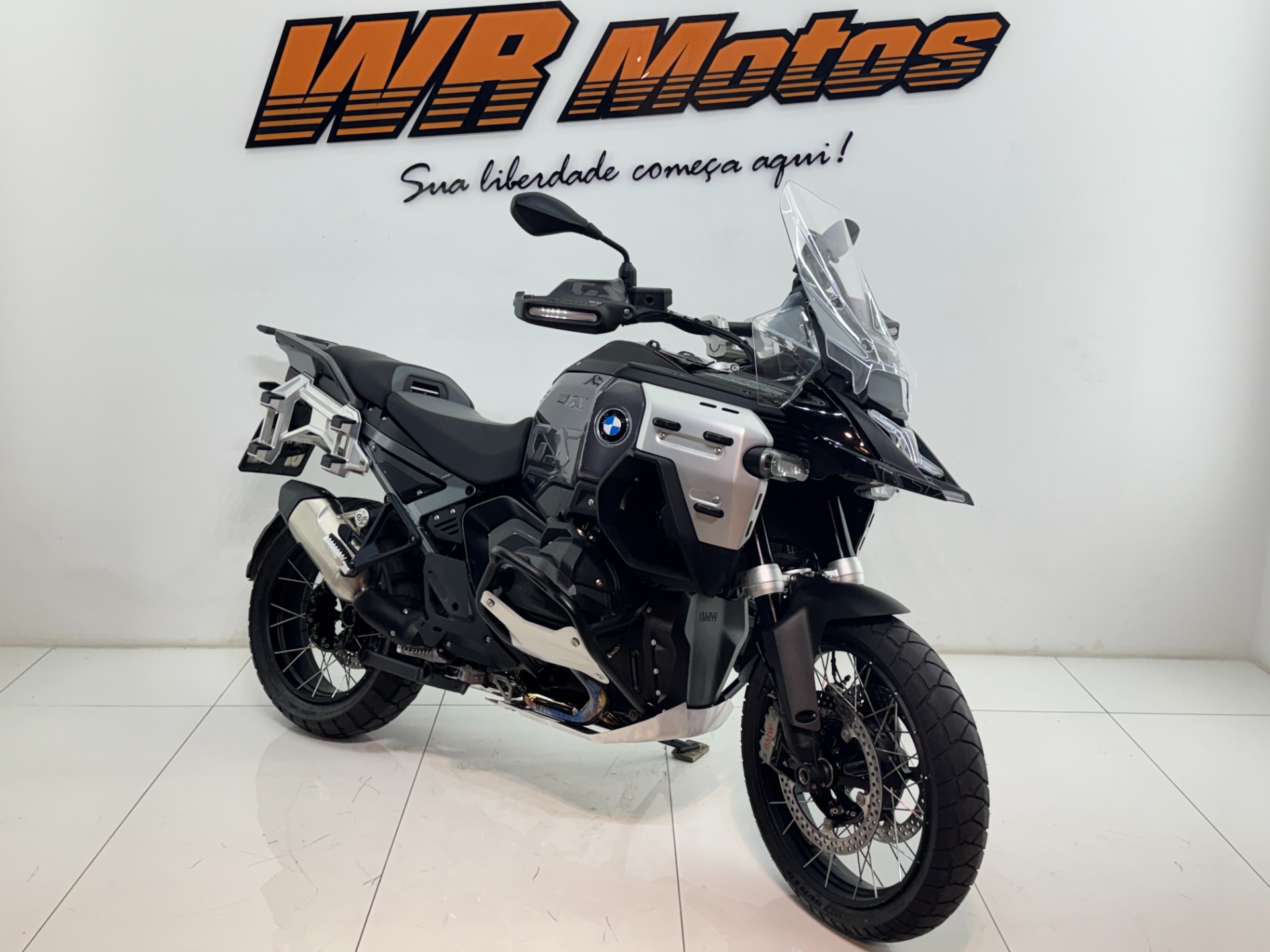 BMW R 1300 GS ADVENTURE TRIPLE BLACK
