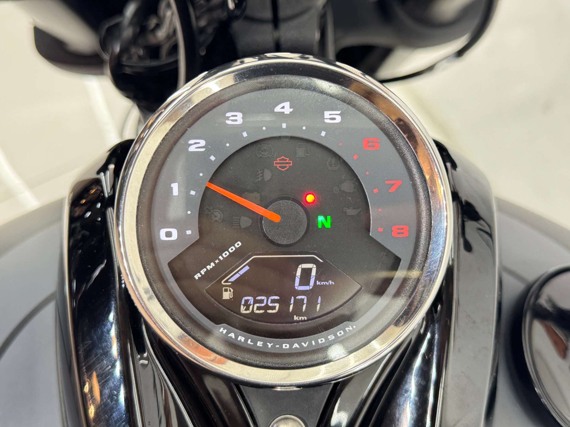 HARLEY-DAVIDSON SOFTAIL FAT BOB 114