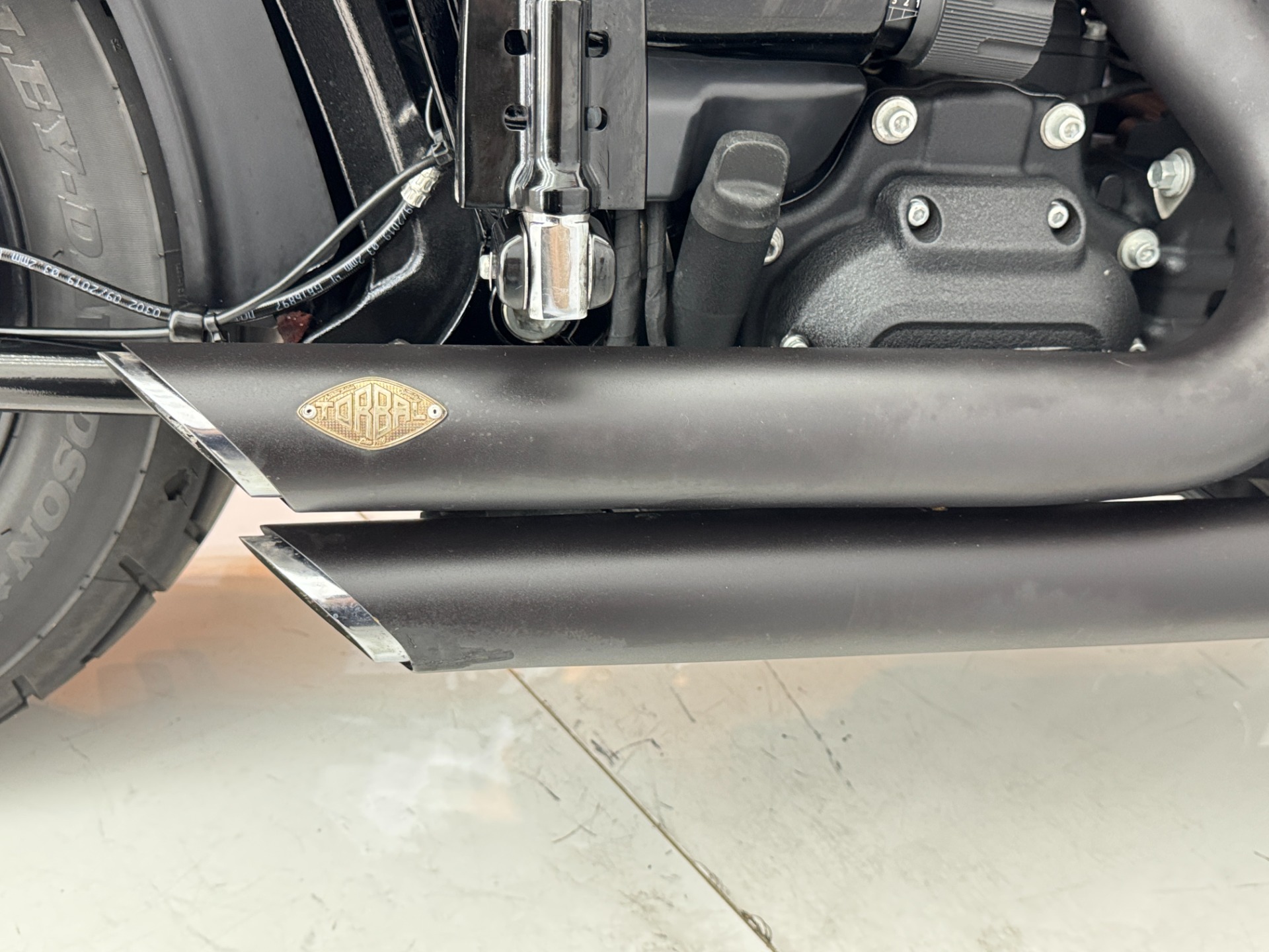 HARLEY-DAVIDSON SOFTAIL FAT BOB 114