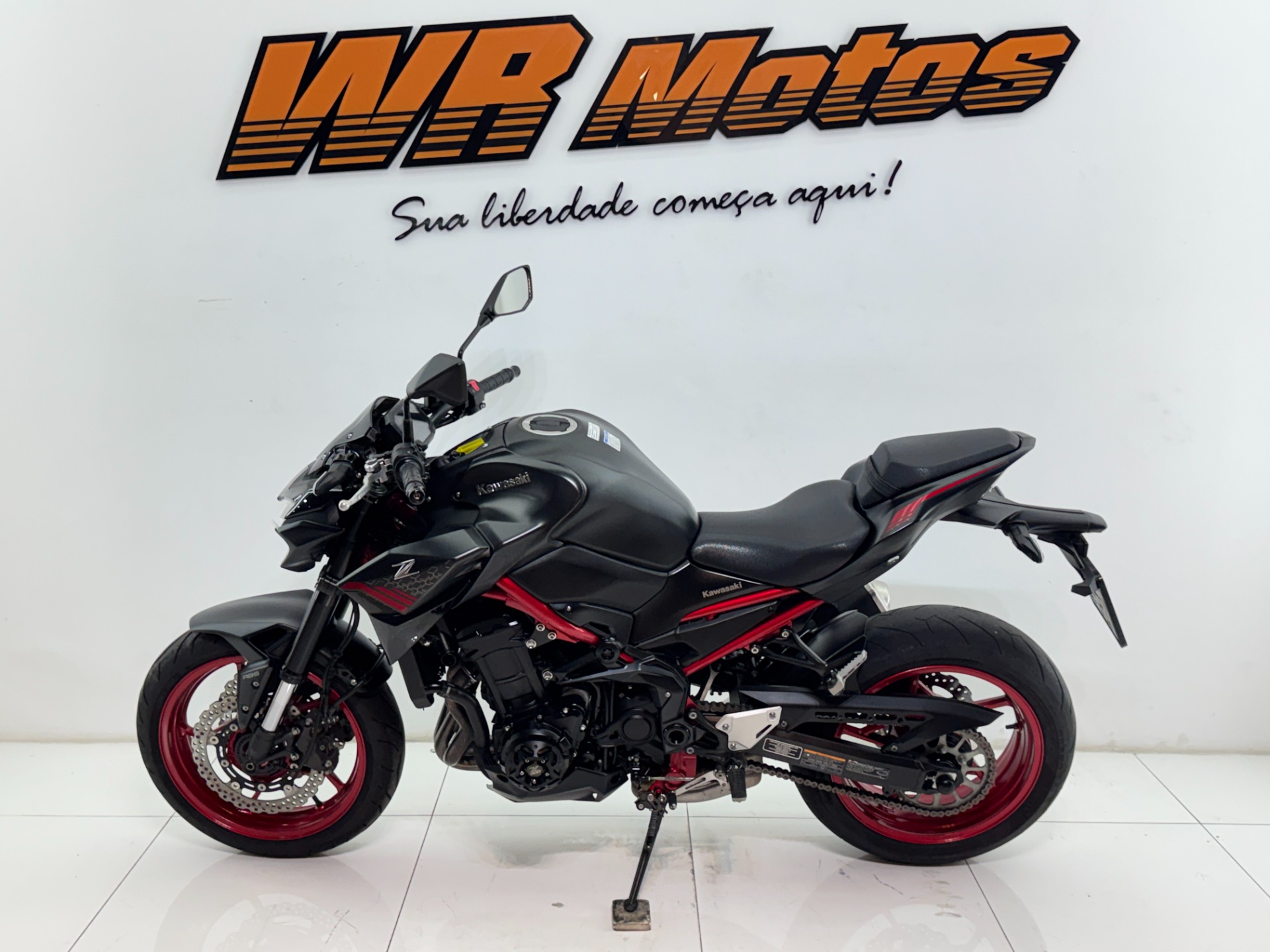 KAWASAKI Z900