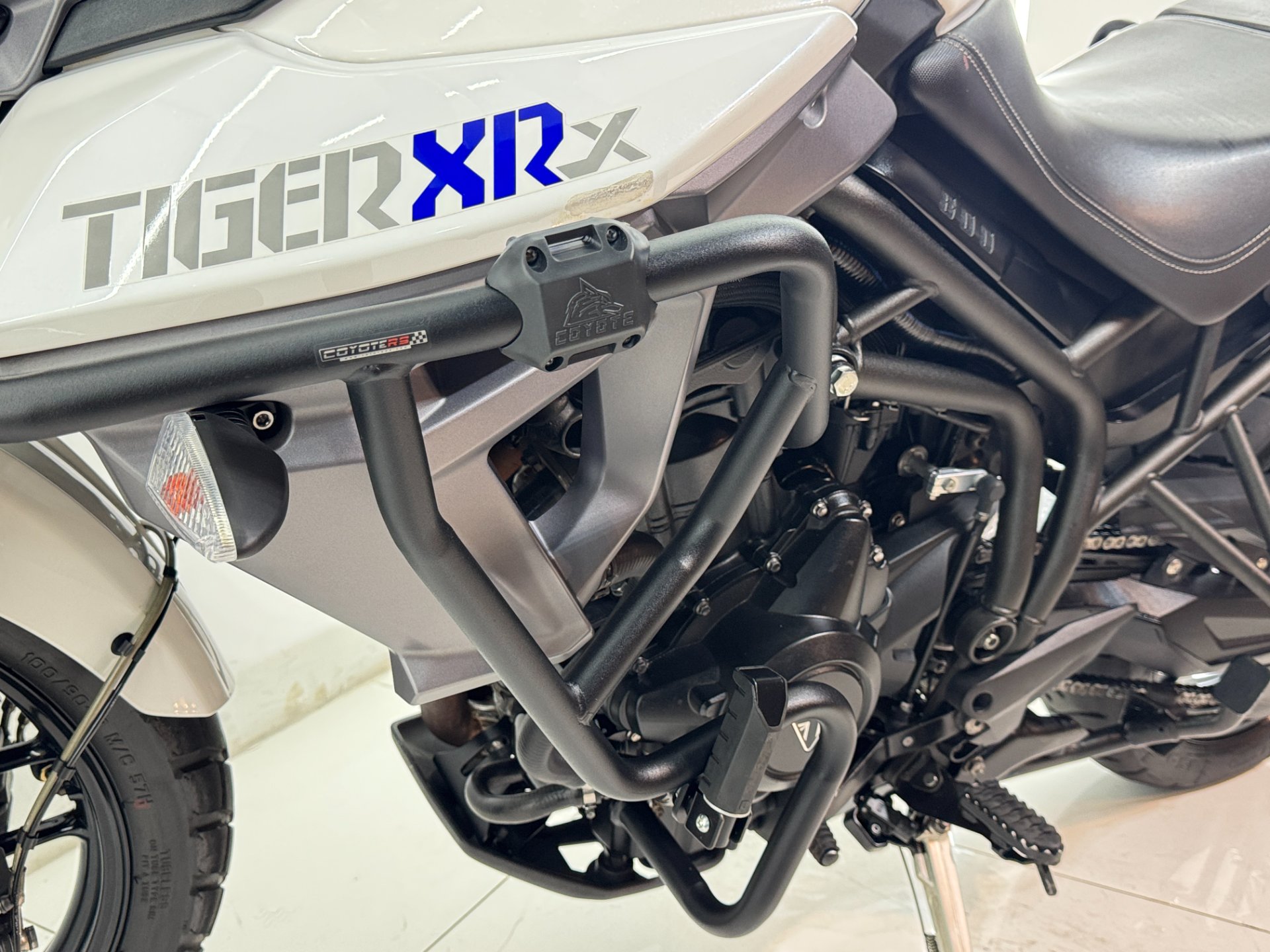 TRIUMPH TIGER 800 XRX