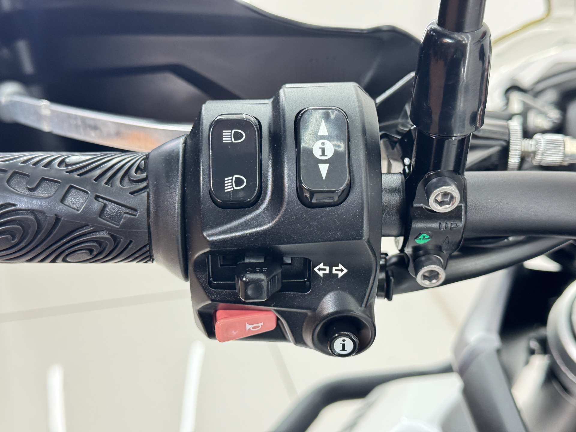 TRIUMPH TIGER 800 XRX