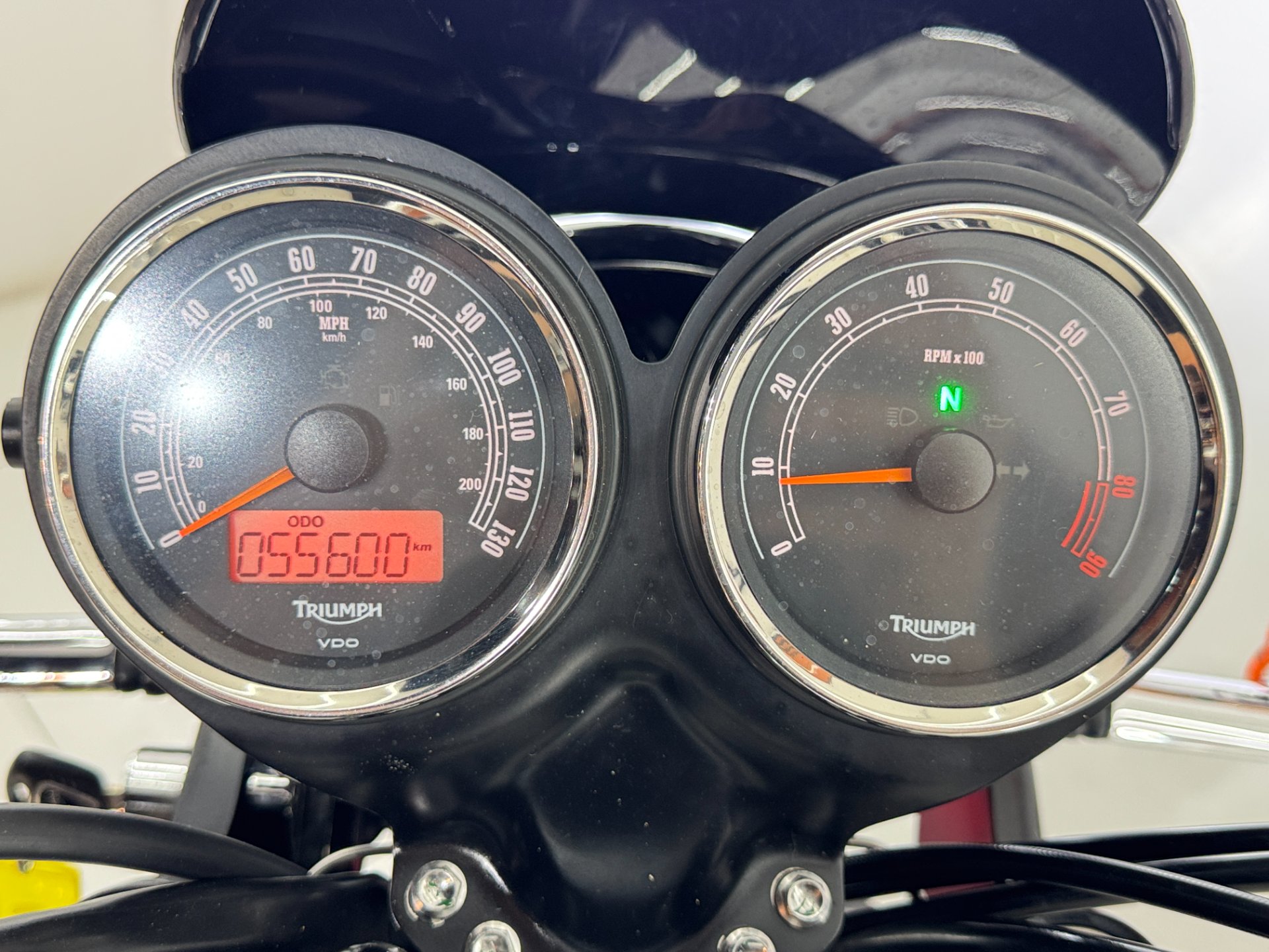 TRIUMPH BONNEVILLE T 100 865