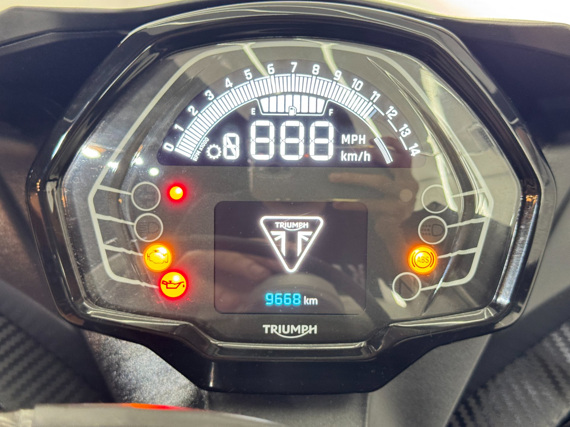 TRIUMPH DAYTONA 660