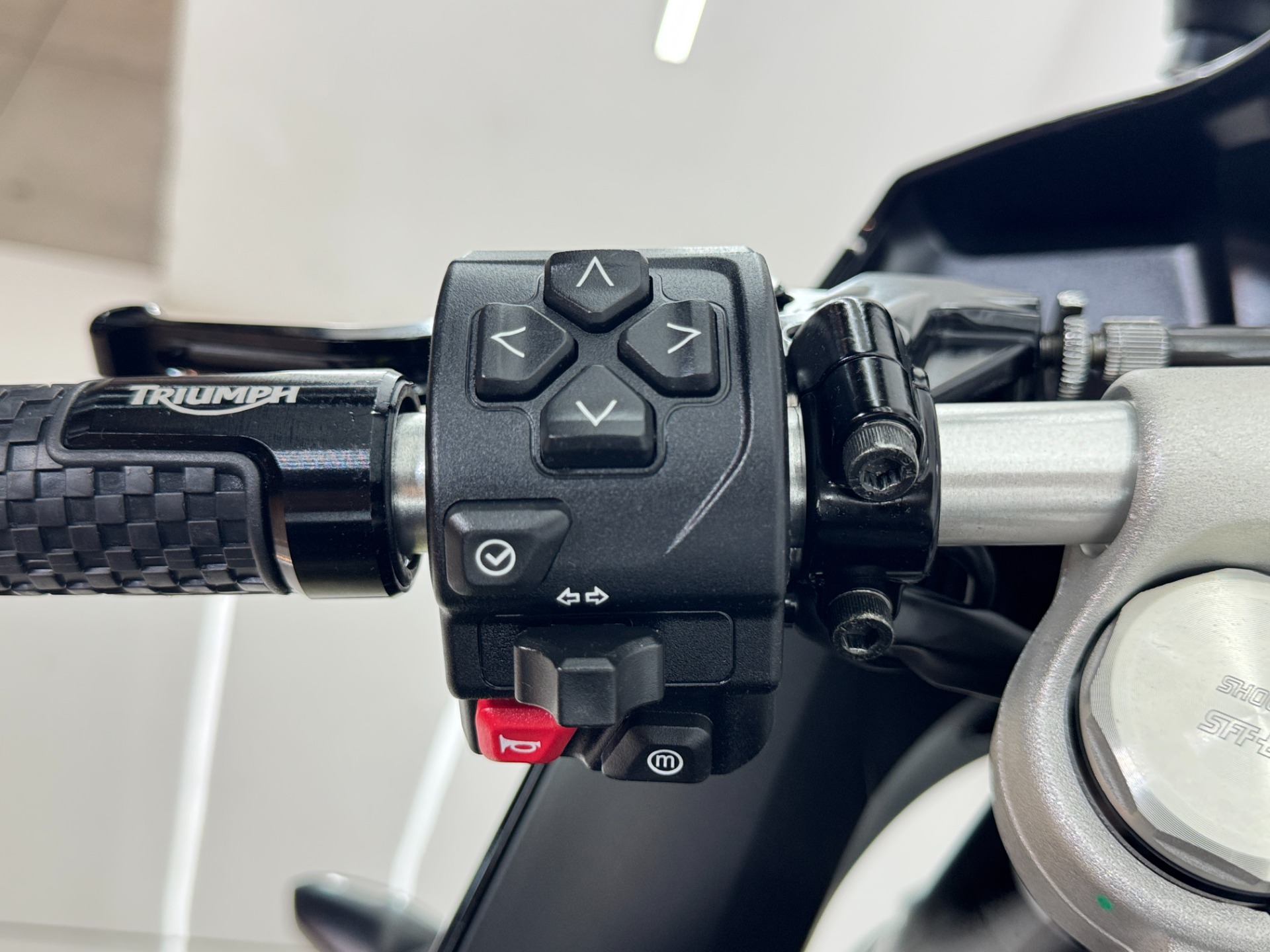 TRIUMPH DAYTONA 660