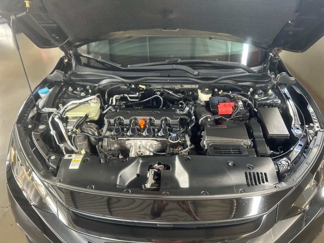 Car Image 16