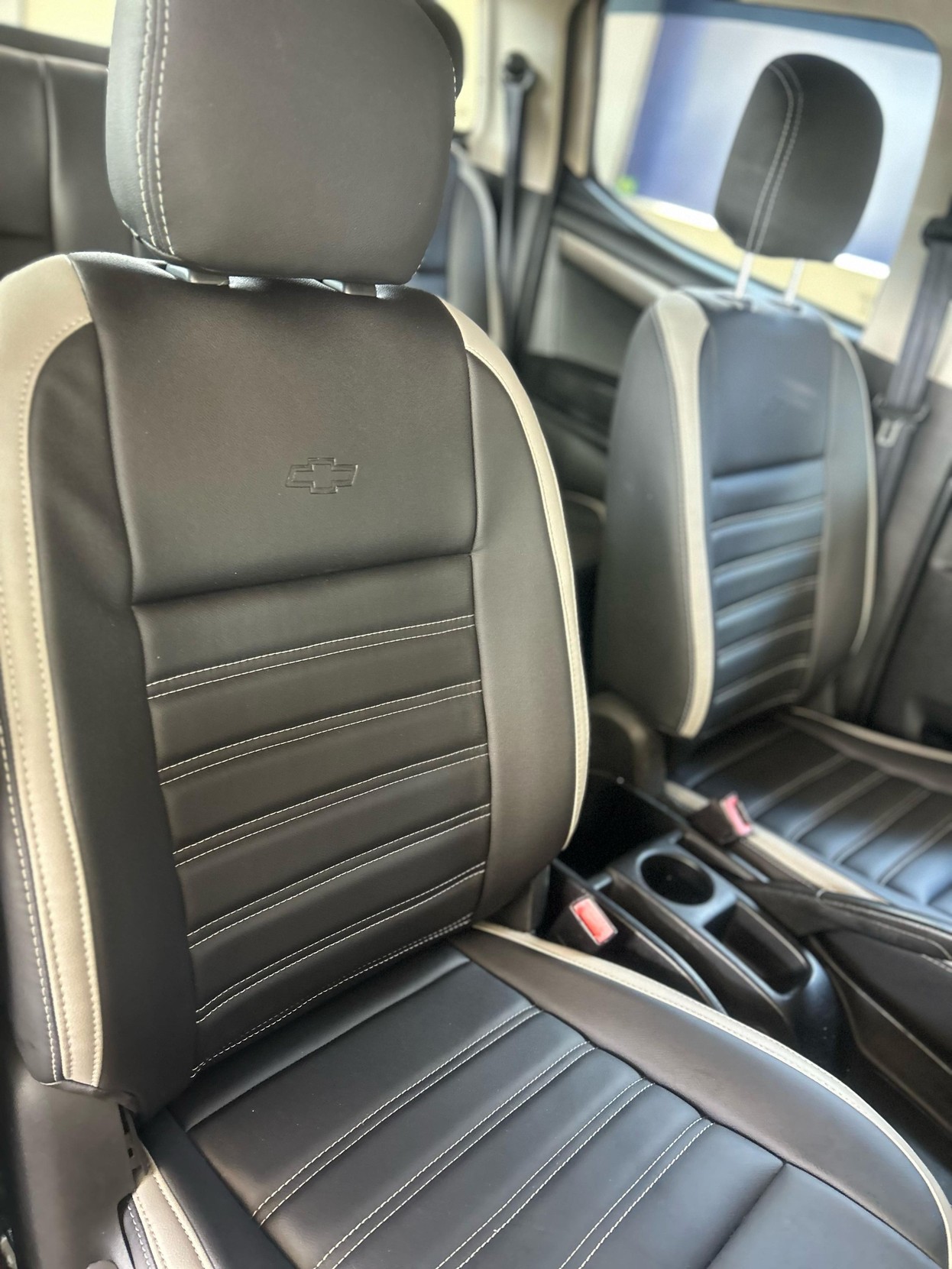 Car Image 9