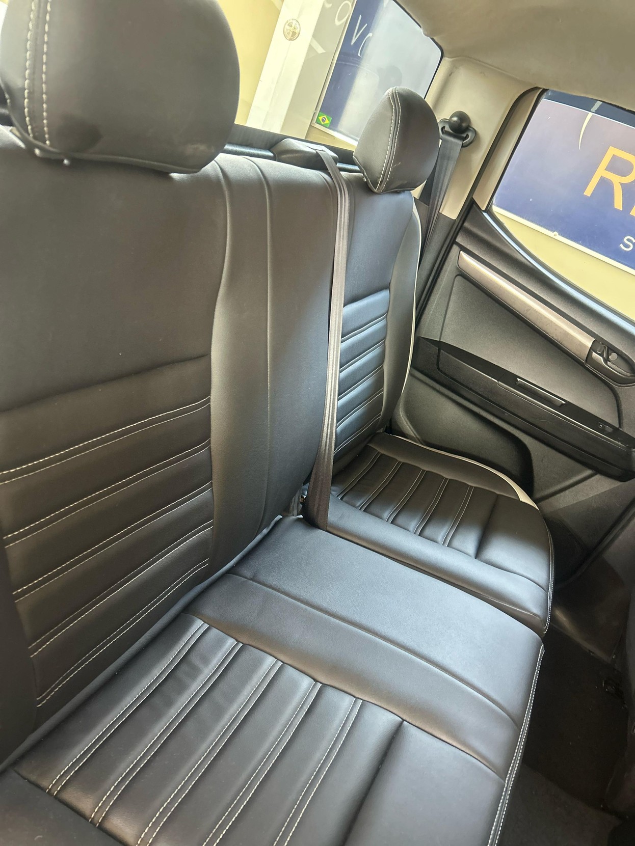 Car Image 16