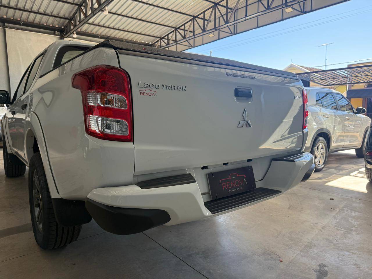 MITSUBISHI L200 TRITON