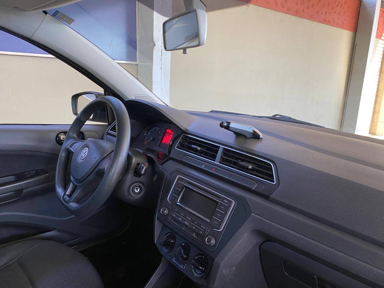 VOLKSWAGEN VOYAGE