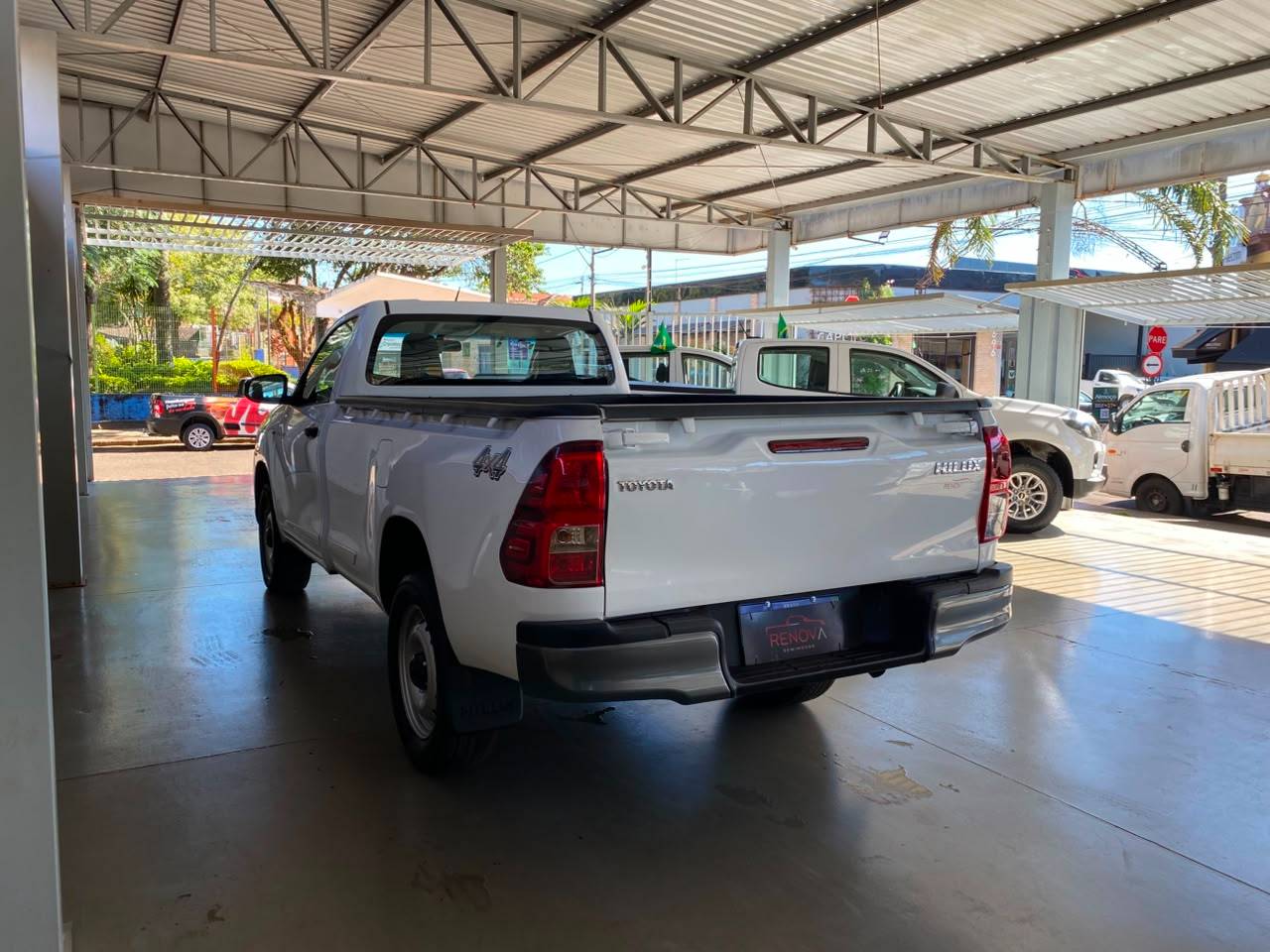 TOYOTA HILUX