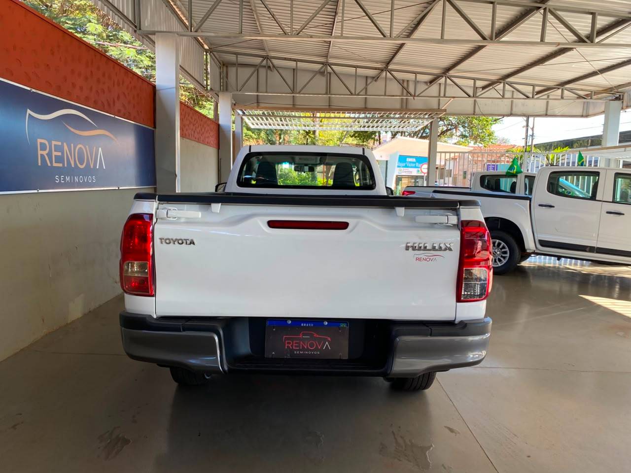 TOYOTA HILUX
