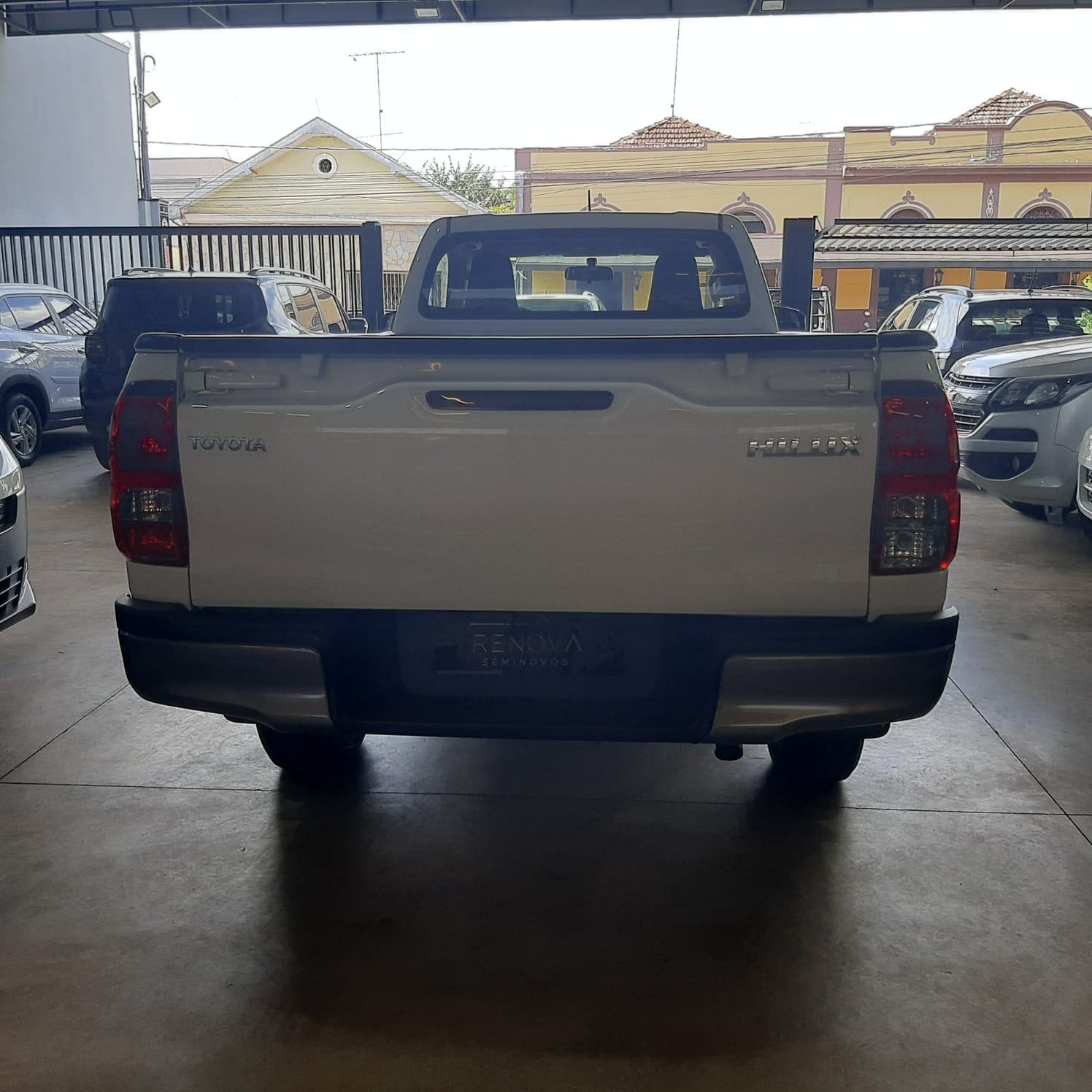 TOYOTA HILUX
