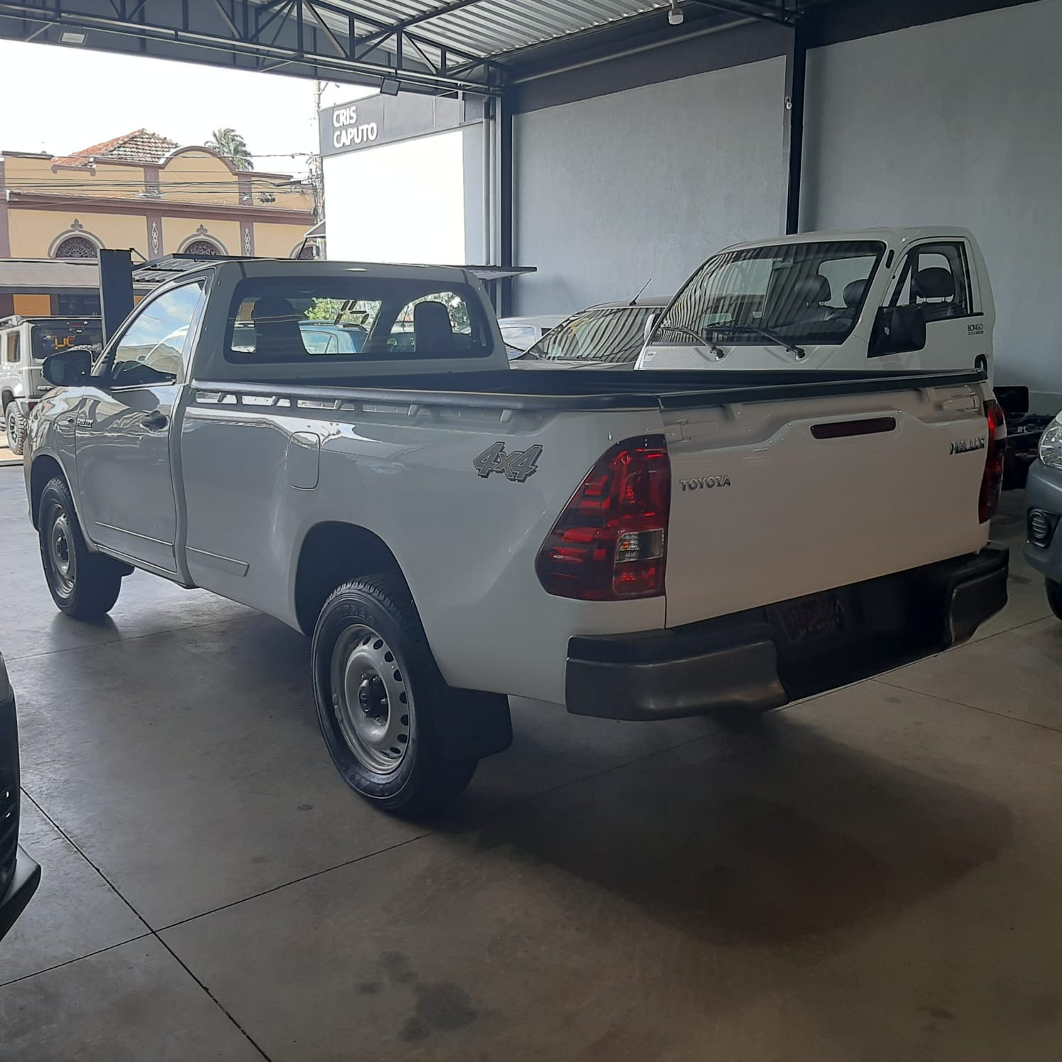 TOYOTA HILUX