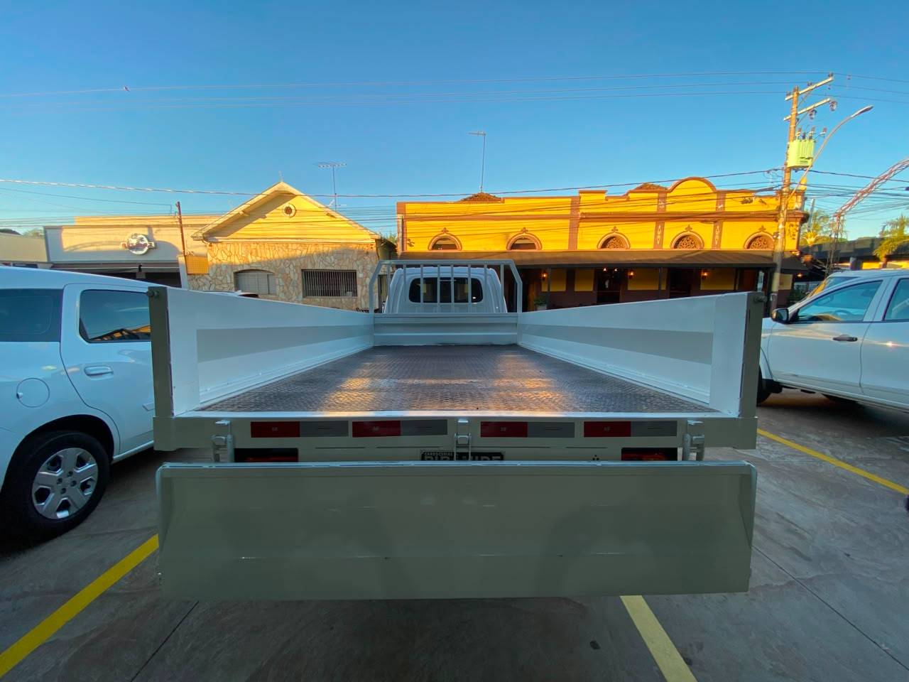 HYUNDAI HR