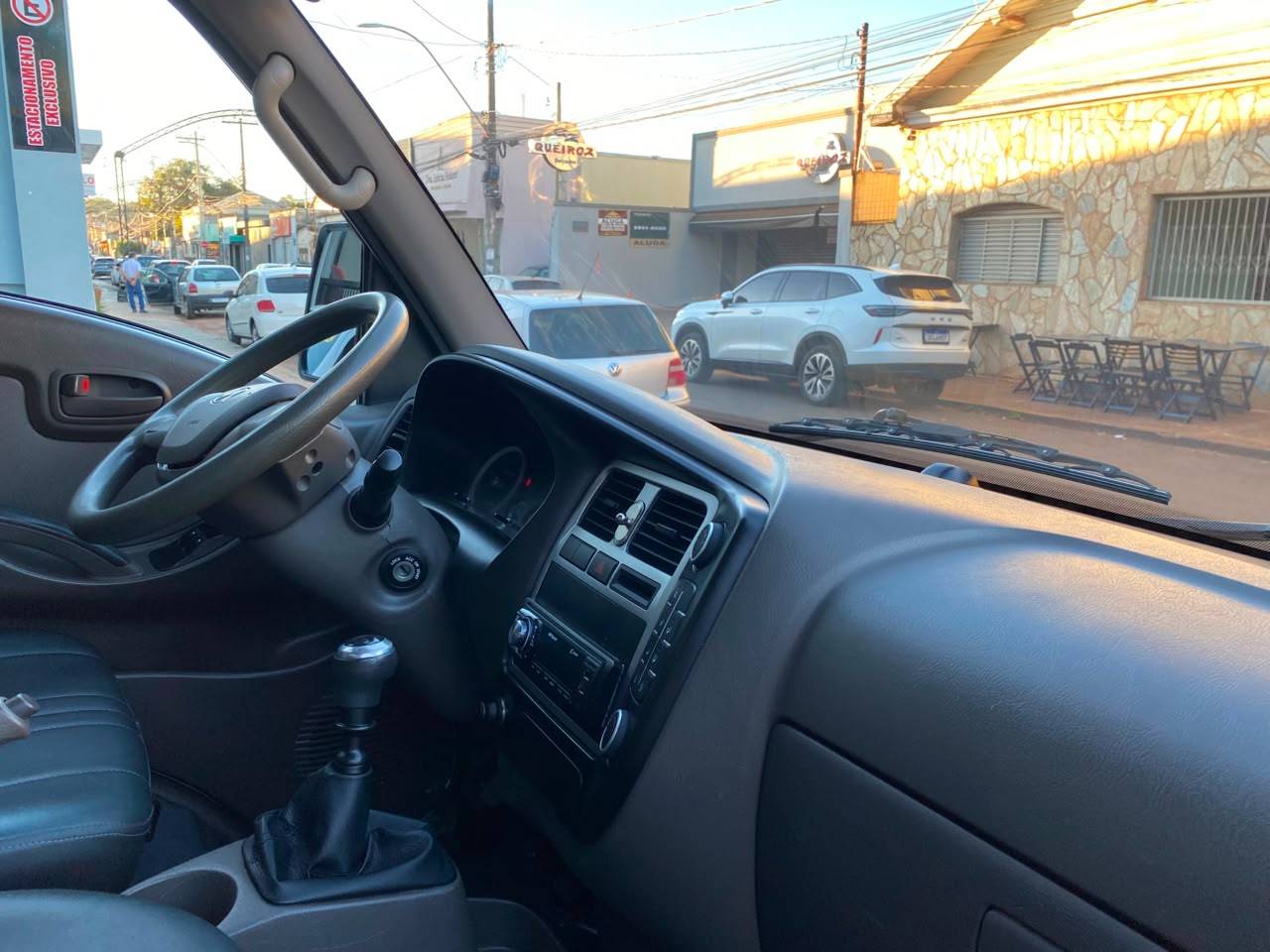 HYUNDAI HR