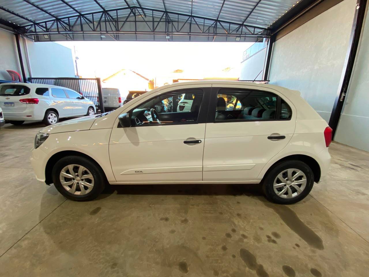 VOLKSWAGEN GOL