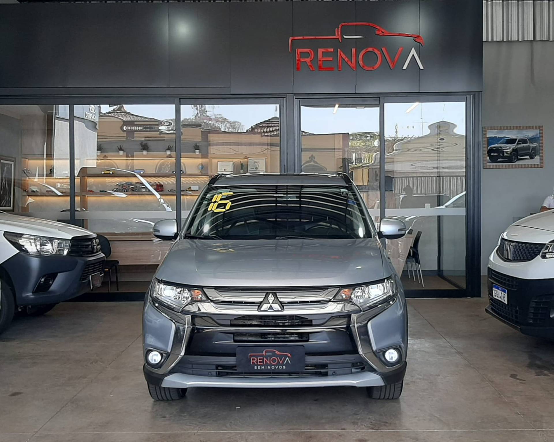 MITSUBISHI OUTLANDER