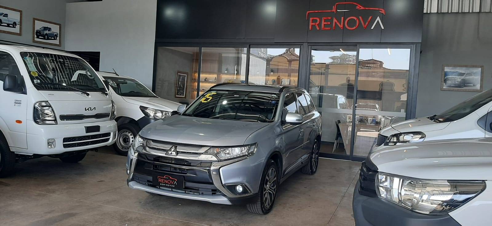MITSUBISHI OUTLANDER