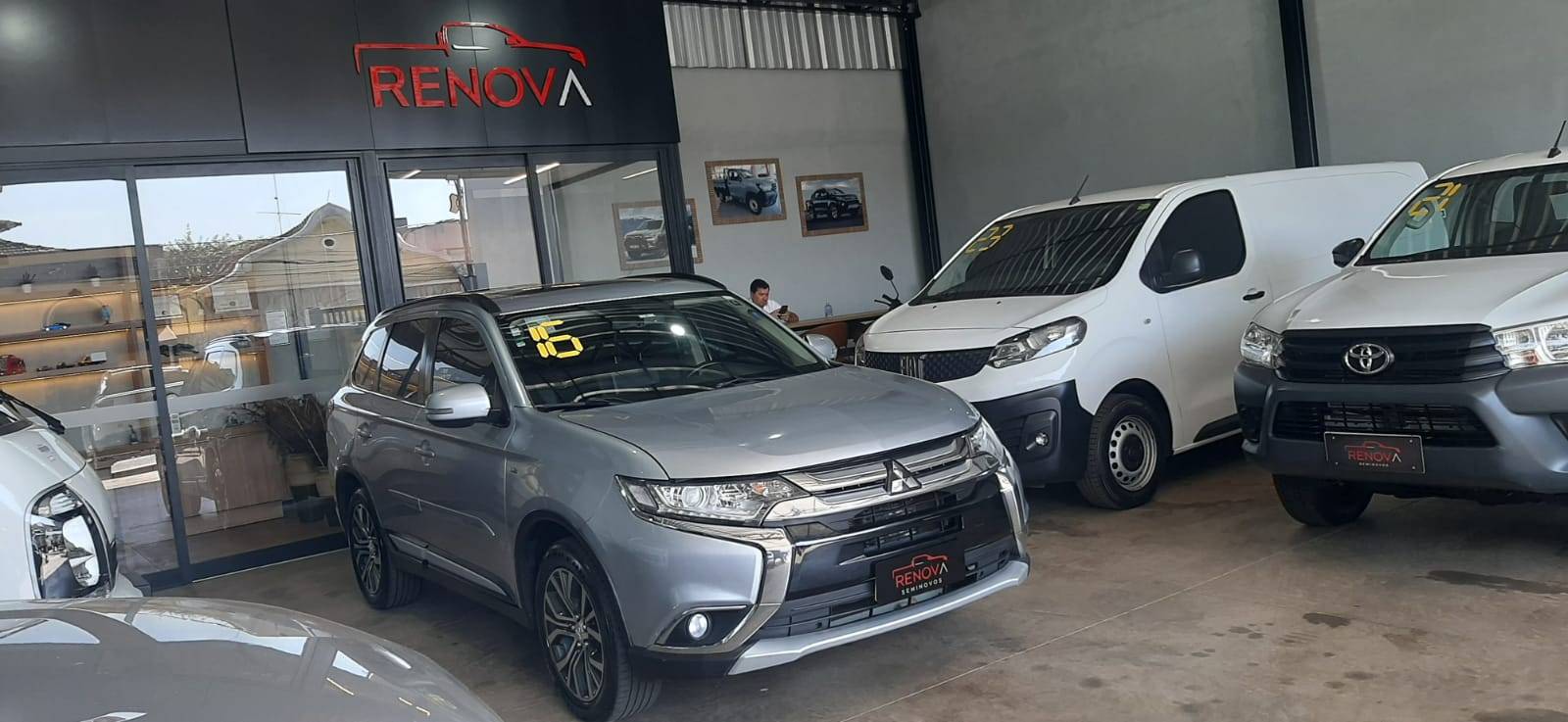 MITSUBISHI OUTLANDER