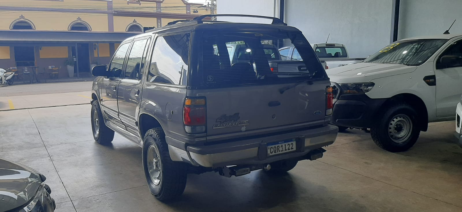 FORD EXPLORER