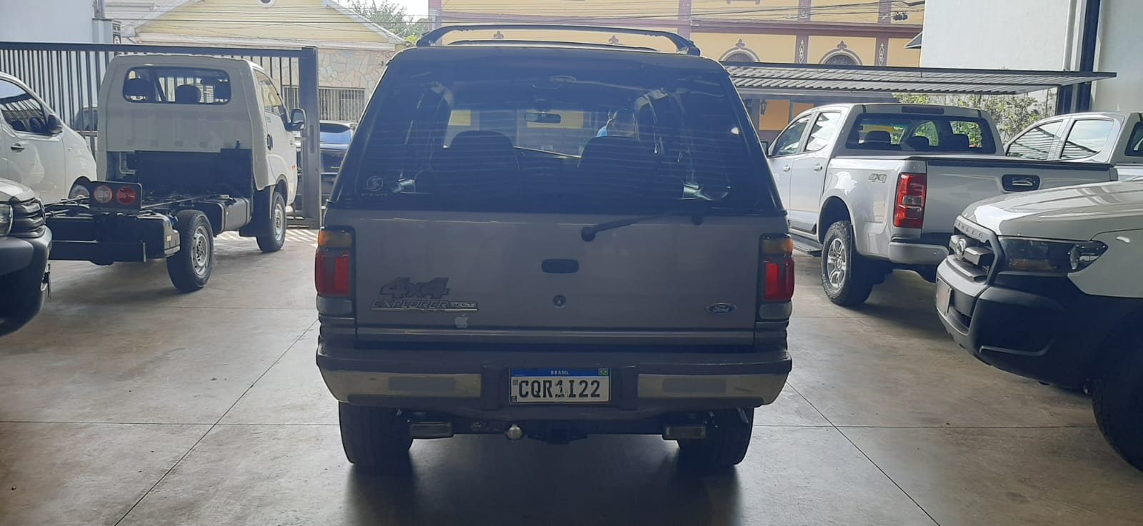 FORD EXPLORER