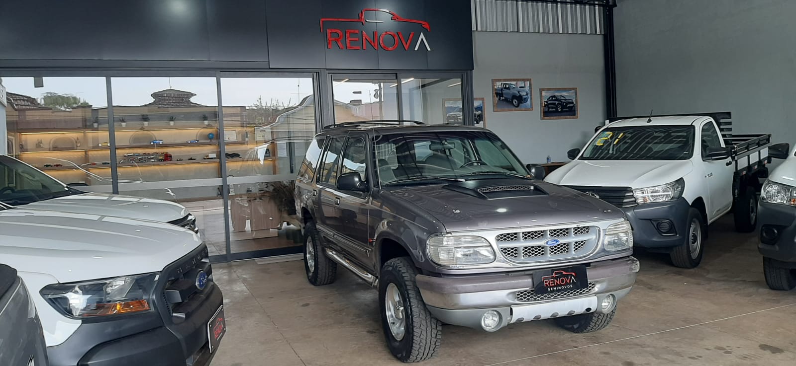 FORD EXPLORER