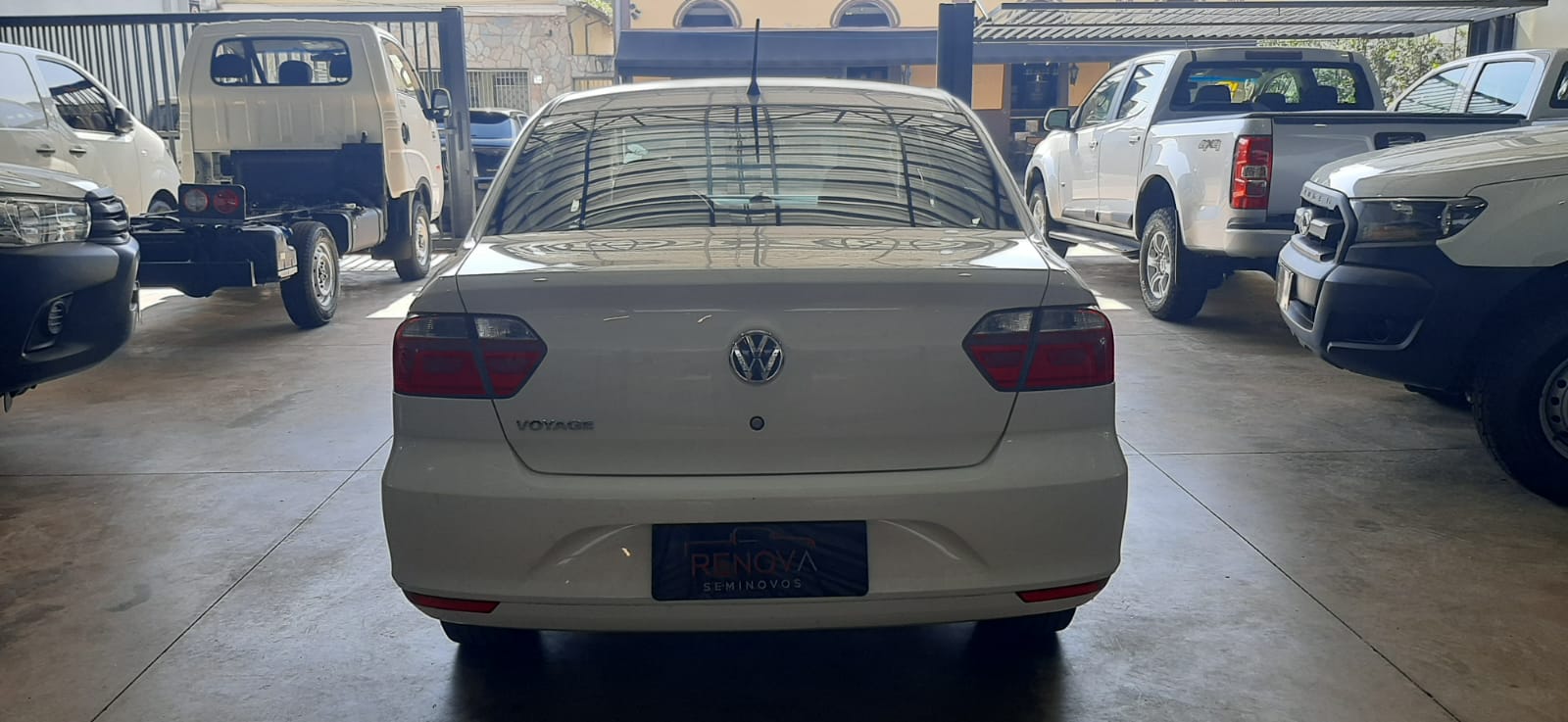 VOLKSWAGEN VOYAGE