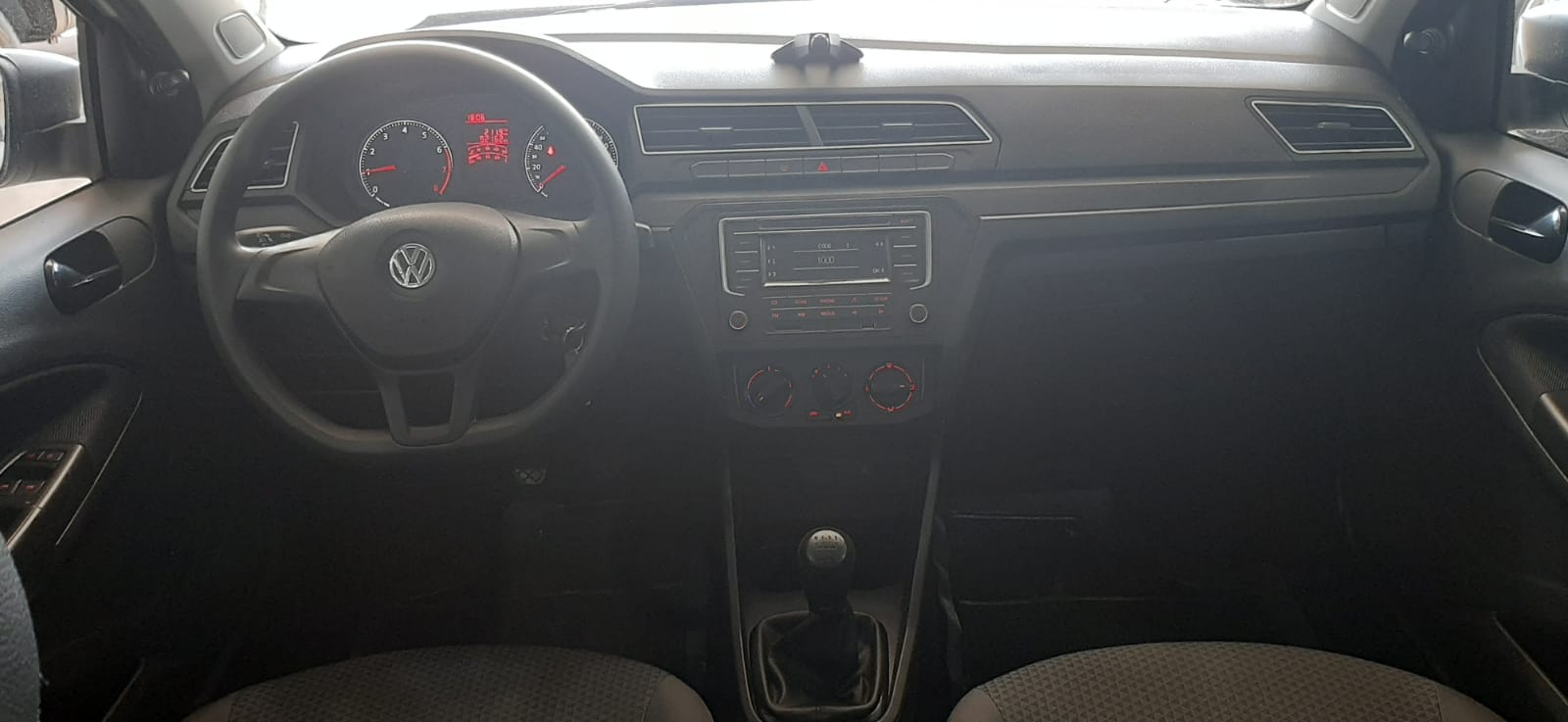 VOLKSWAGEN VOYAGE