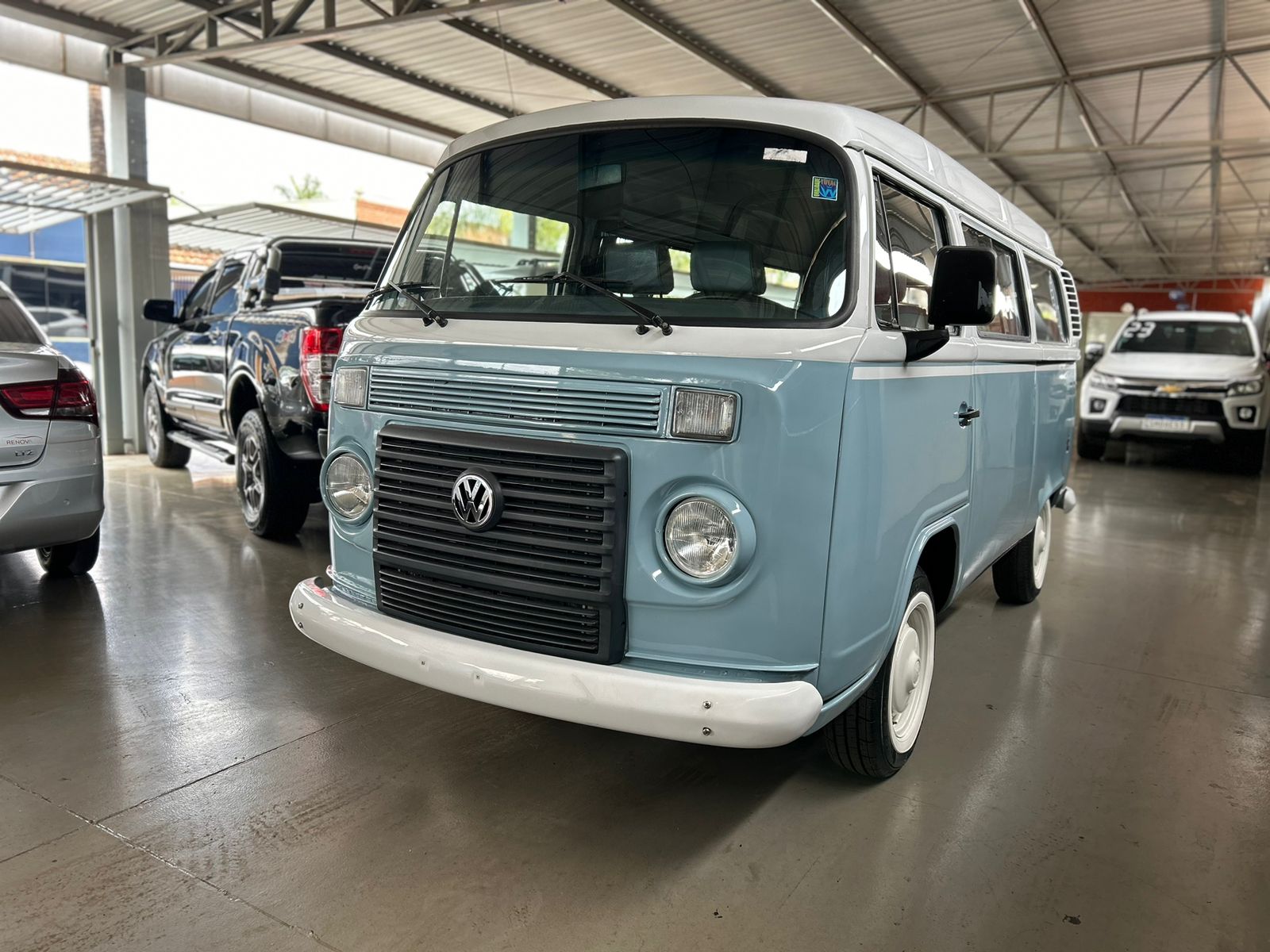 VOLKSWAGEN KOMBI