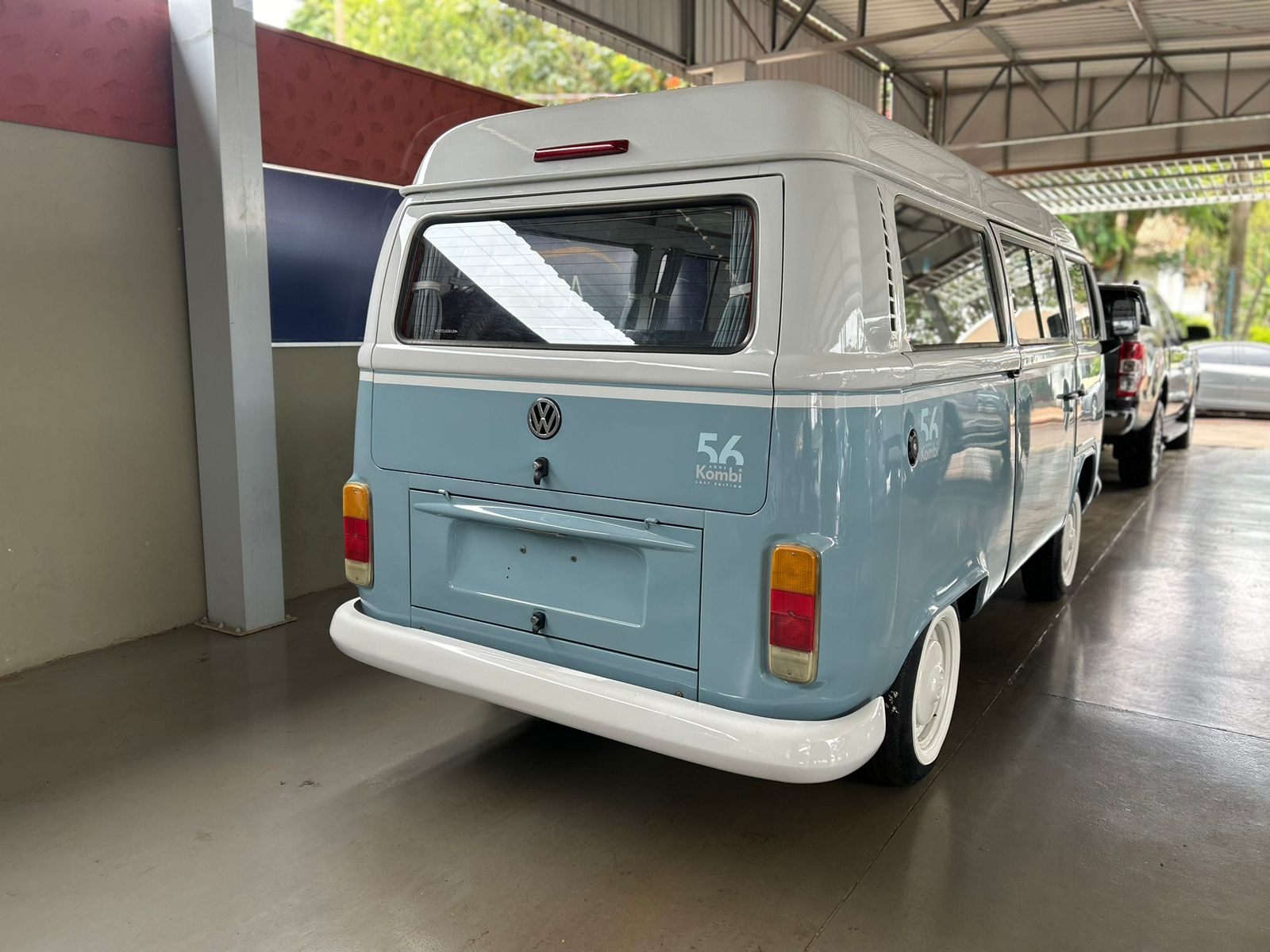 VOLKSWAGEN KOMBI