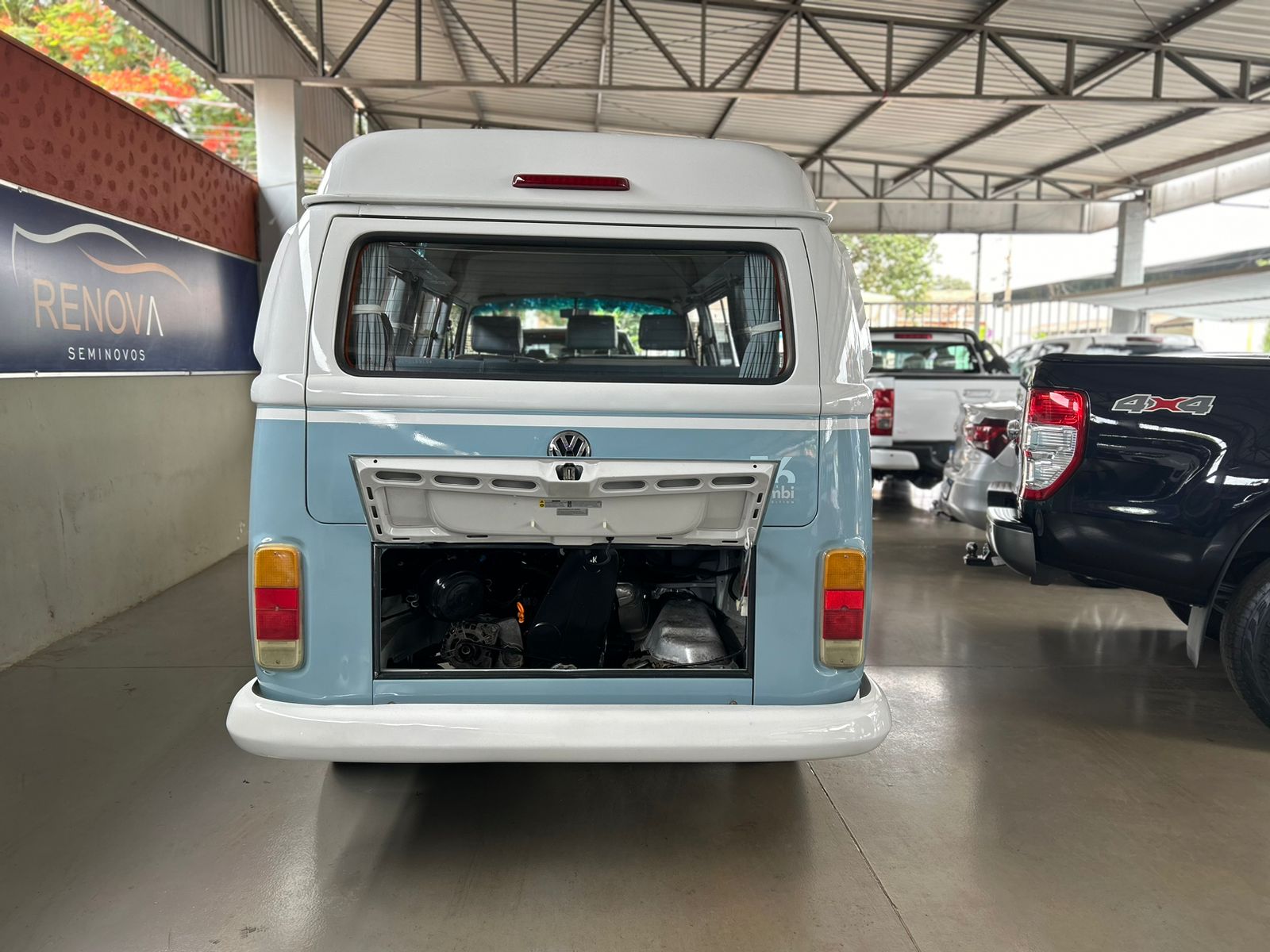 VOLKSWAGEN KOMBI
