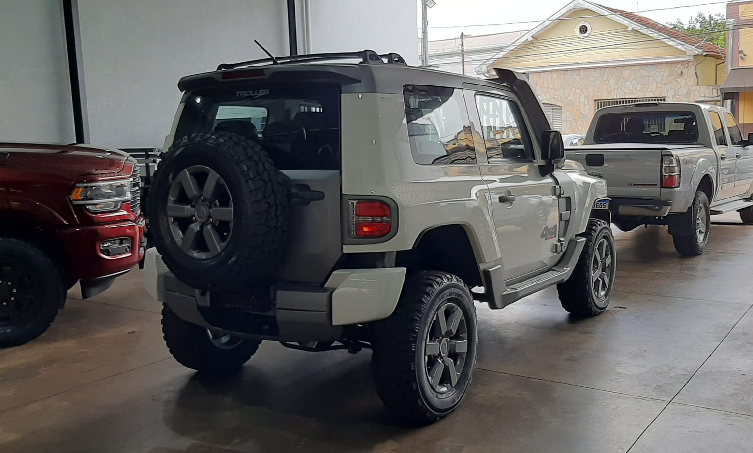 TROLLER T4