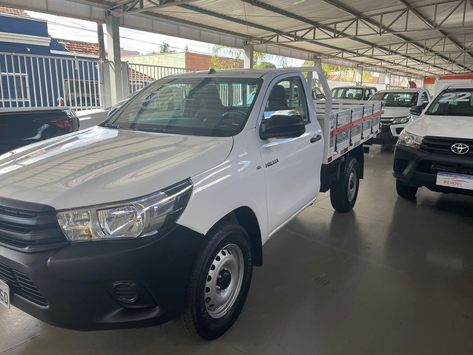 TOYOTA HILUX