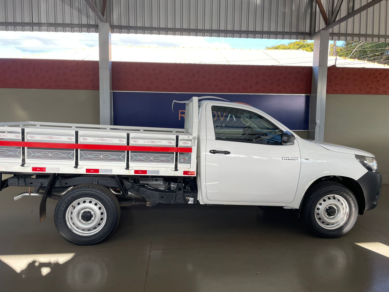TOYOTA HILUX
