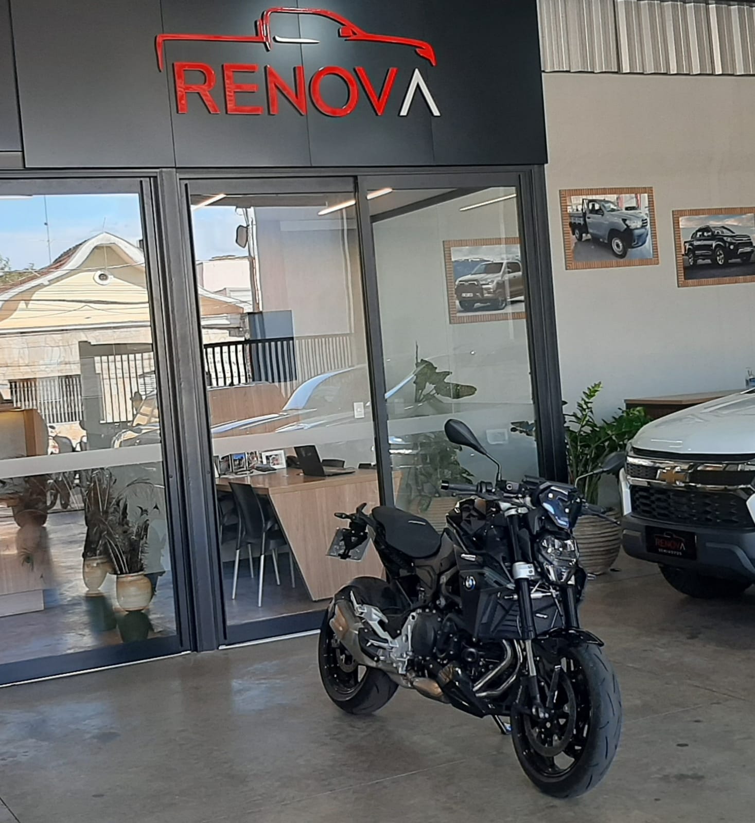 BMW F 900 R SPORT PLUS
