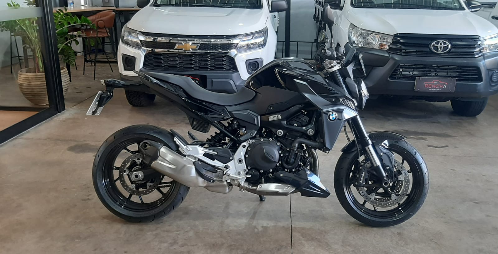 BMW F 900 R SPORT PLUS